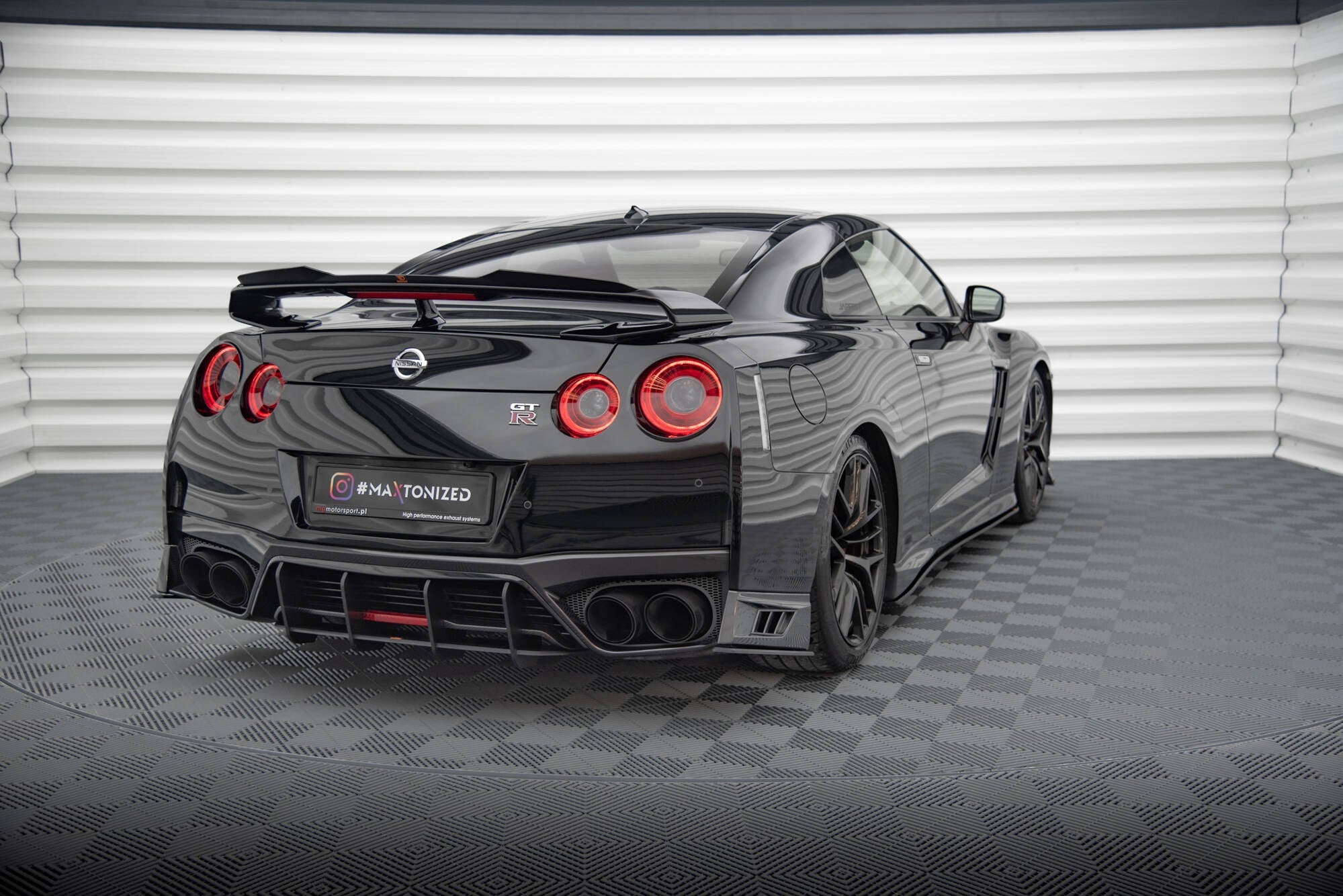 Maxton Design Street Pro Rear Diffuser para Nissan GTR R35 Facelift - imagen 1