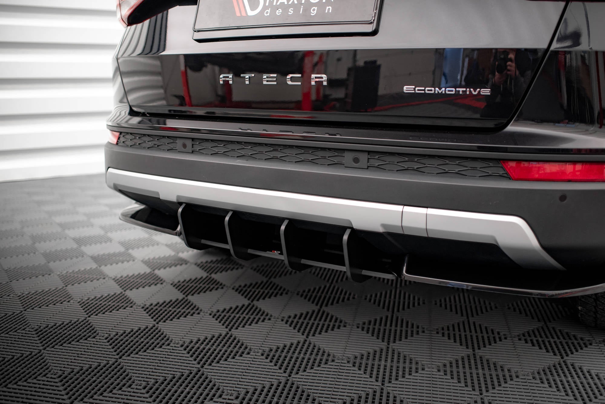 Maxton Design Street Pro Rear Diffuser para Seat Ateca Mk1 - imagen 2