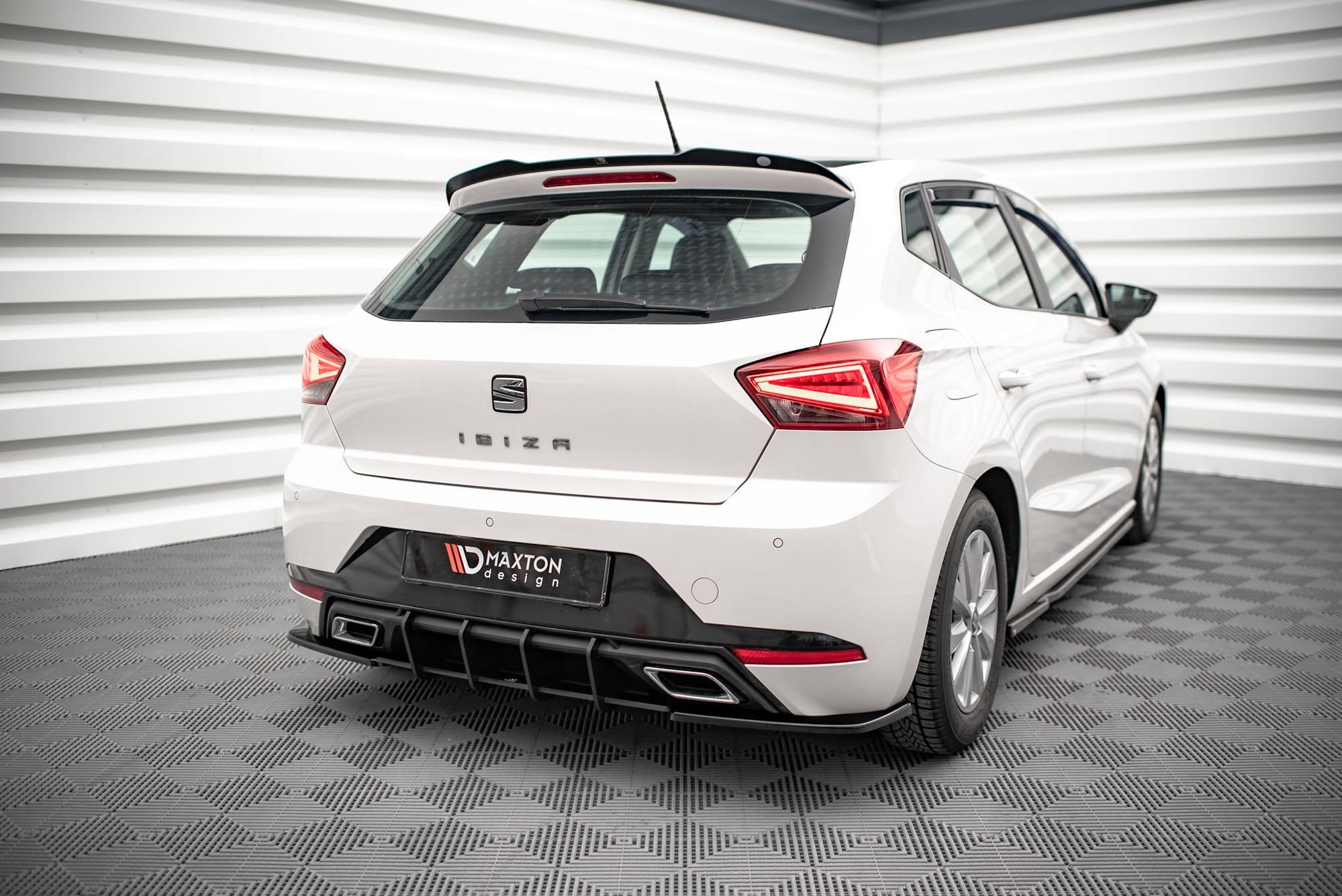 Maxton Design Street Pro Rear Diffuser para Seat Ibiza FR/ Standard Mk5 - imagen 1