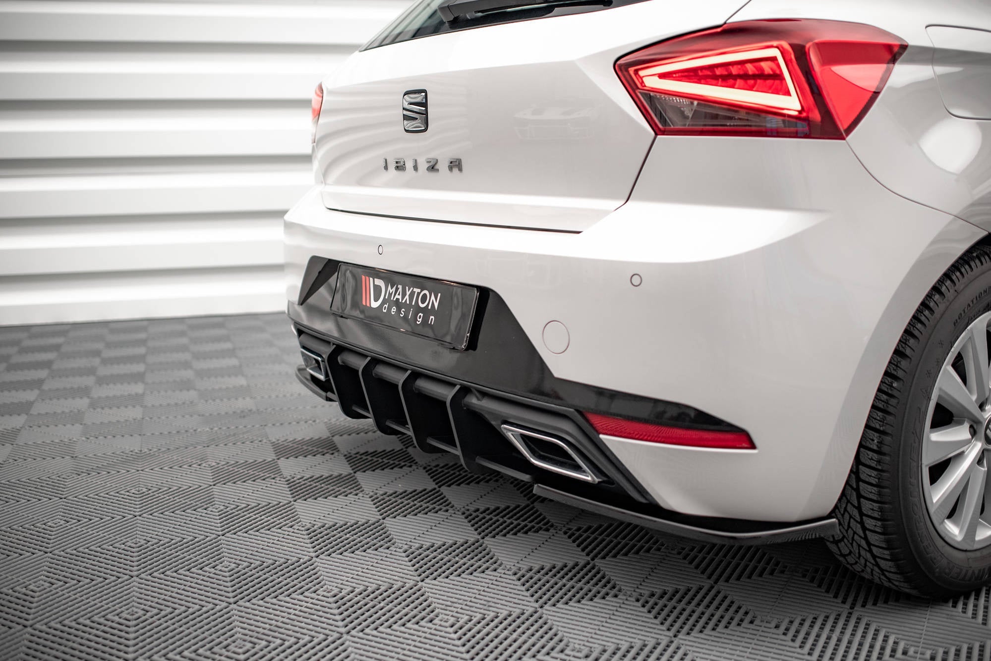 Maxton Design Street Pro Rear Diffuser para Seat Ibiza FR/ Standard Mk5 - imagen 2