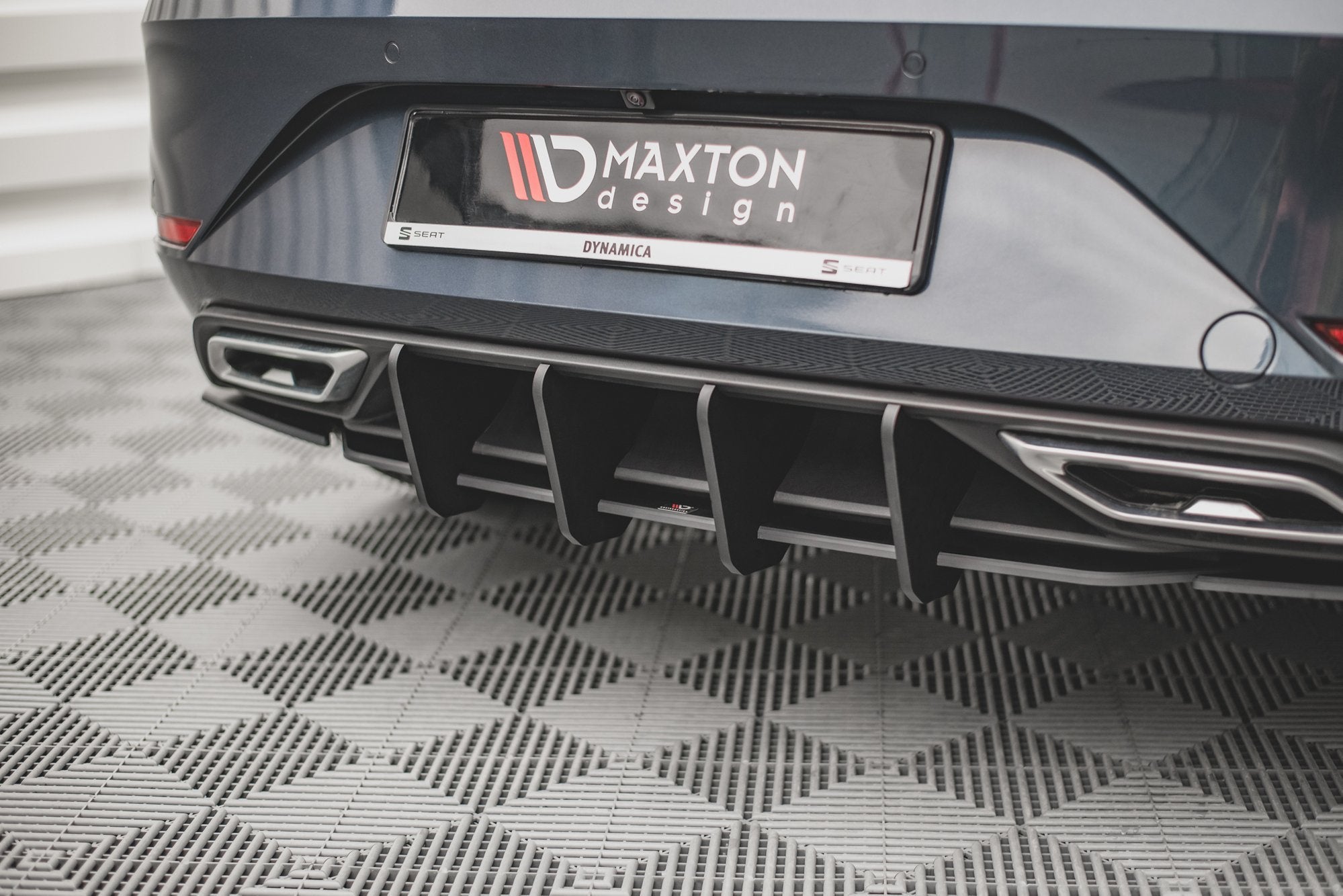 Maxton Design Street Pro Rear Diffuser para Seat Leon FR Hatchback Mk4 - imagen 1