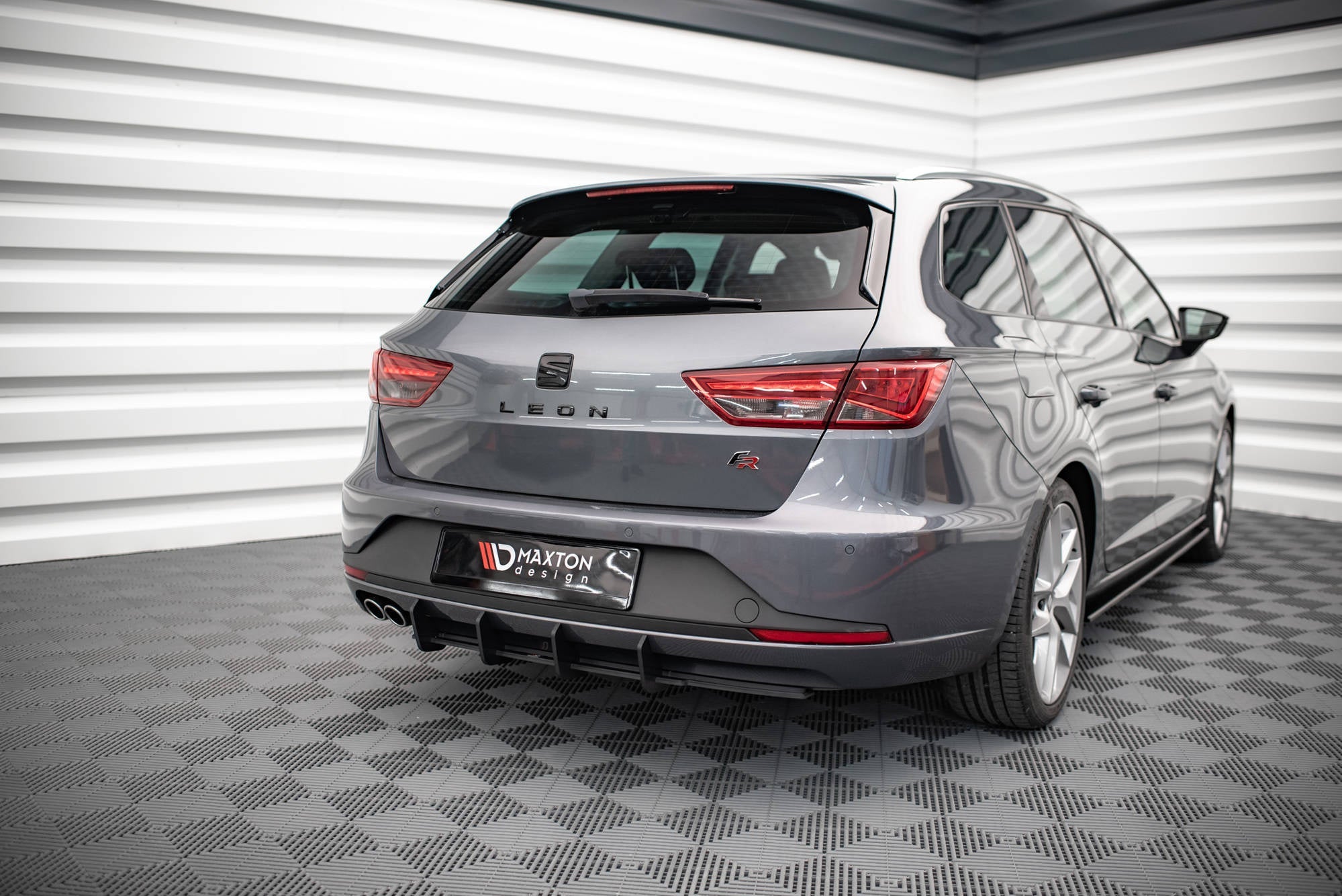 Maxton Design Street Pro Rear Diffuser para Seat Leon FR Sportstourer Mk3 - imagen 1