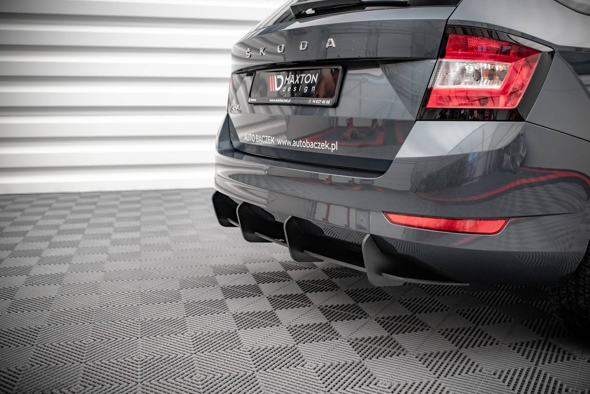 Maxton Design Street Pro Rear Diffuser para Skoda Fabia Combi Mk3 Facelift - imagen 3