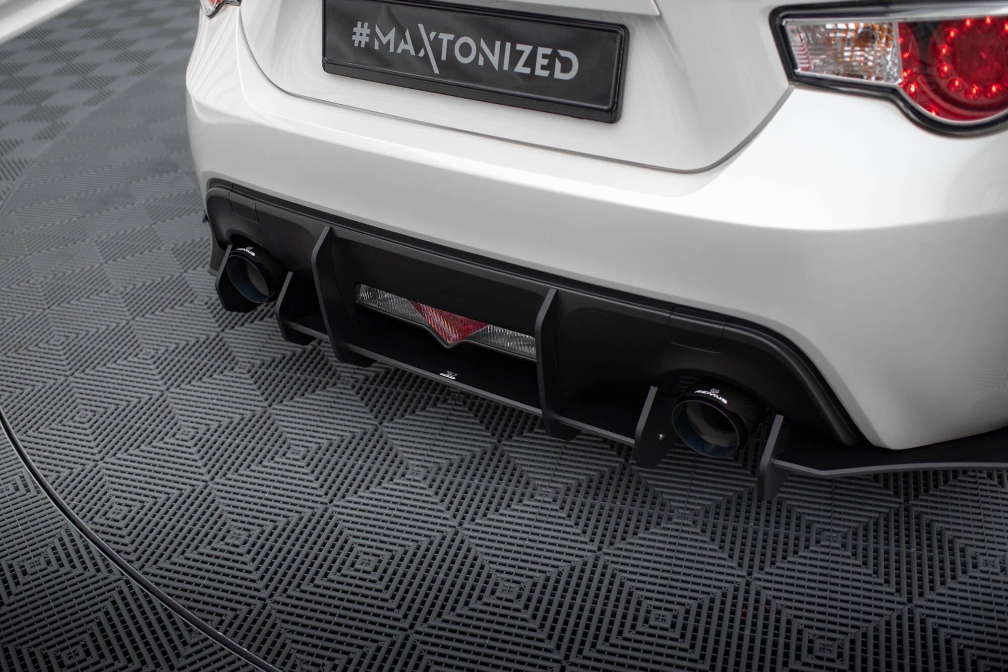Maxton Design Street Pro Rear Diffuser para Subaru BRZ Mk1 / Mk1 Facelift - imagen 2