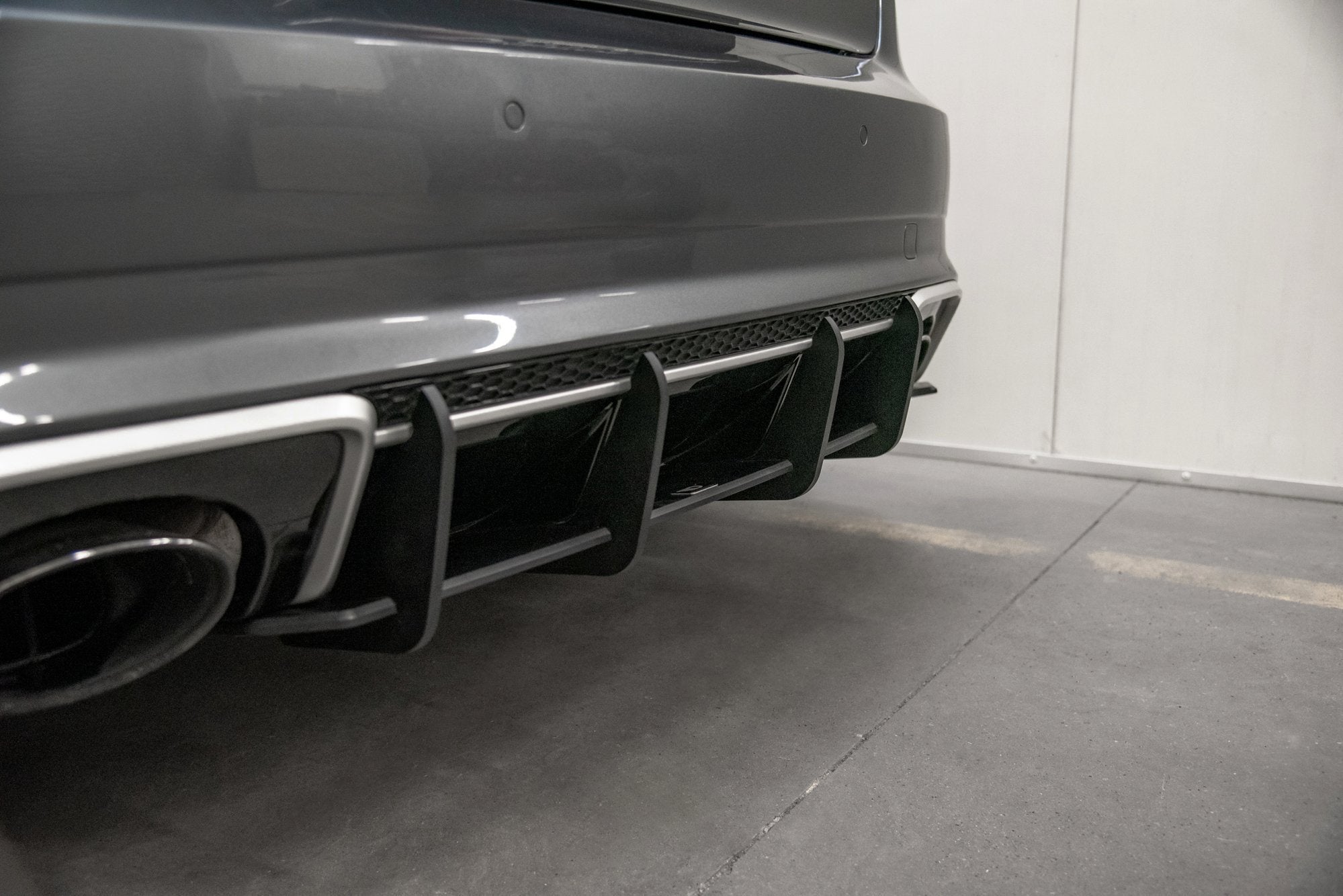 Maxton Design Street Pro Rear Diffuser V.1 para Audi RS3 8V Sportback - imagen 2