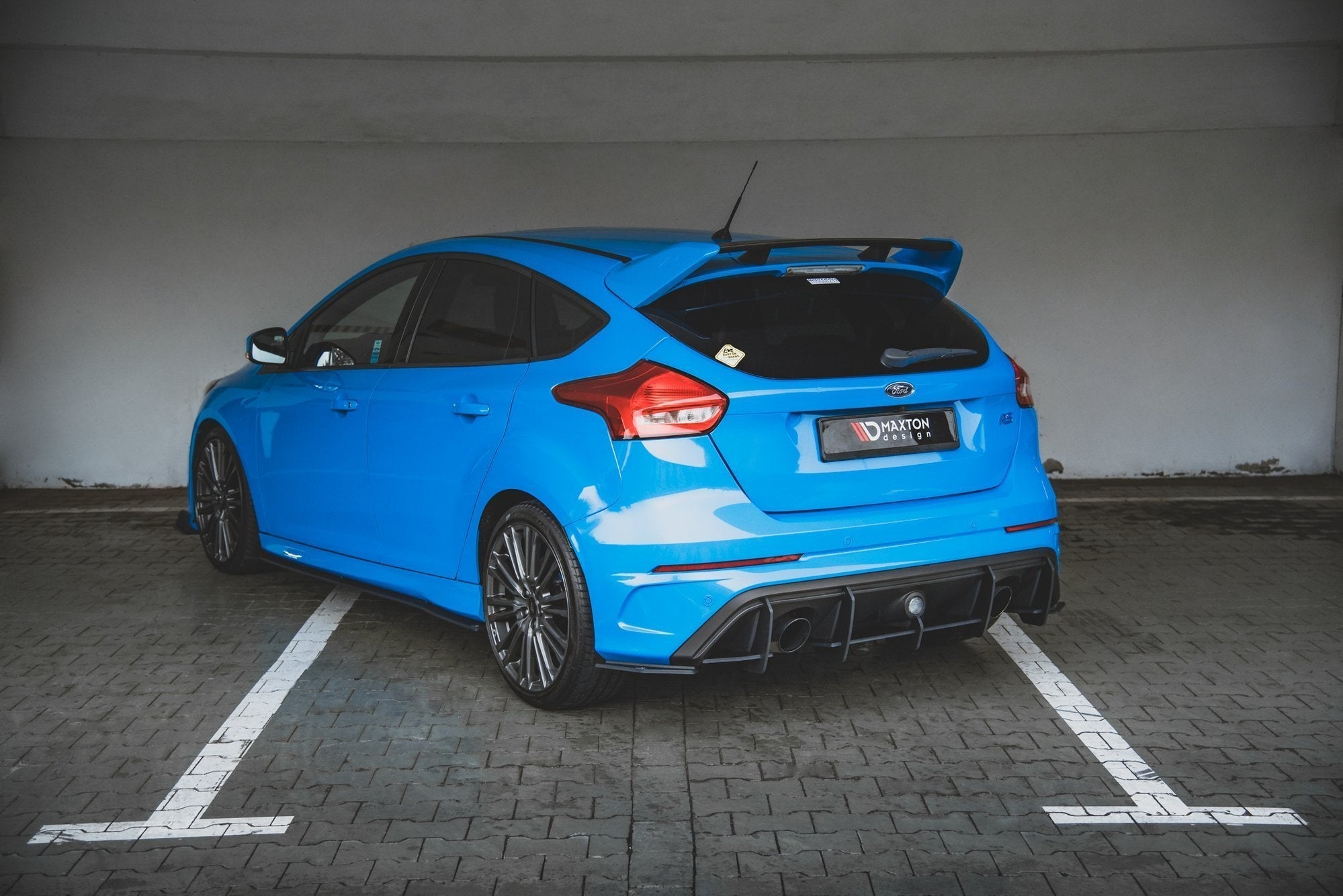 Maxton Design Street Pro Rear Diffuser V.1 para Ford Focus RS Mk3 - imagen 4