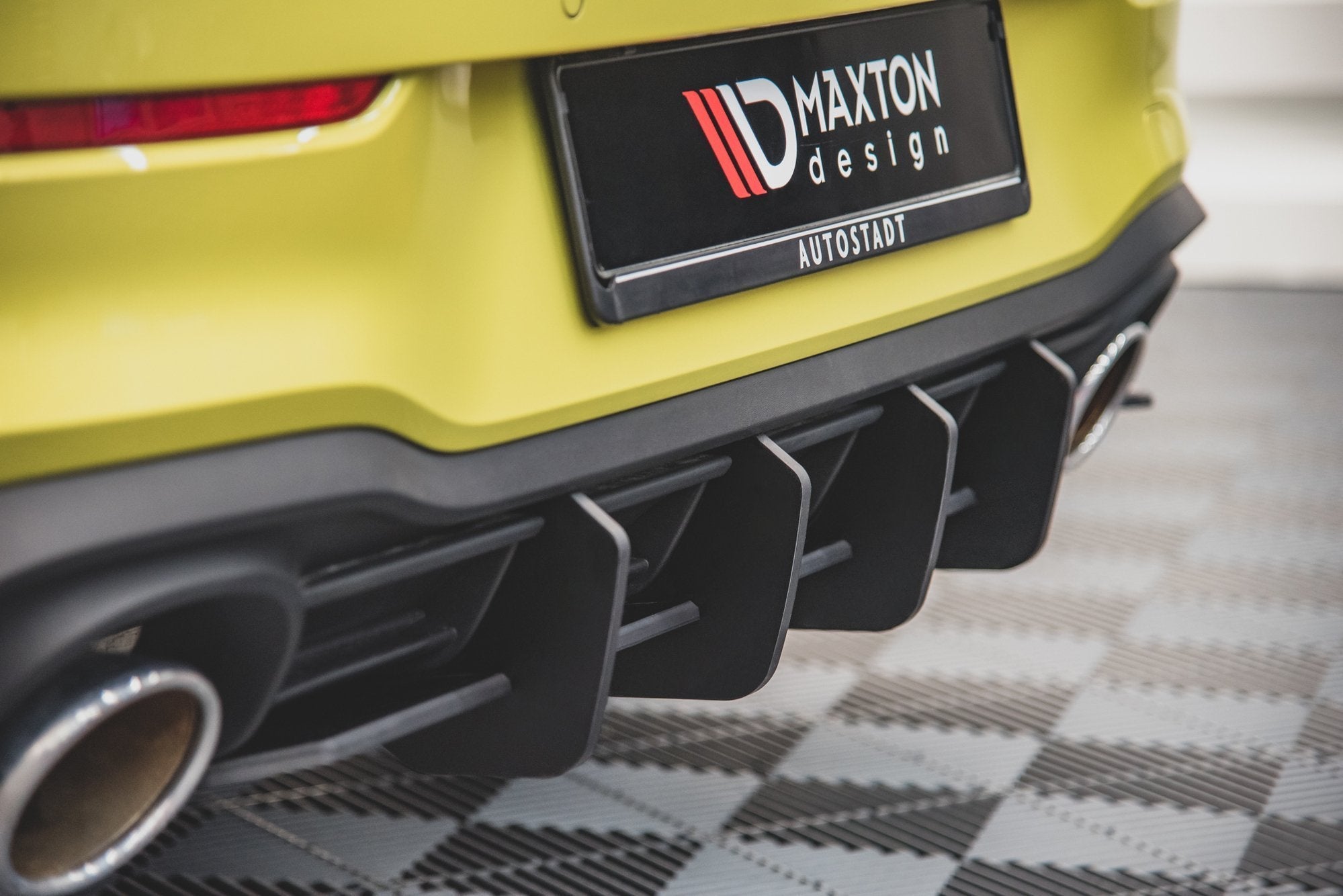 Maxton Design Street Pro Rear Diffuser V.1 para Volkswagen Golf GTI Clubsport Mk8 - imagen 3