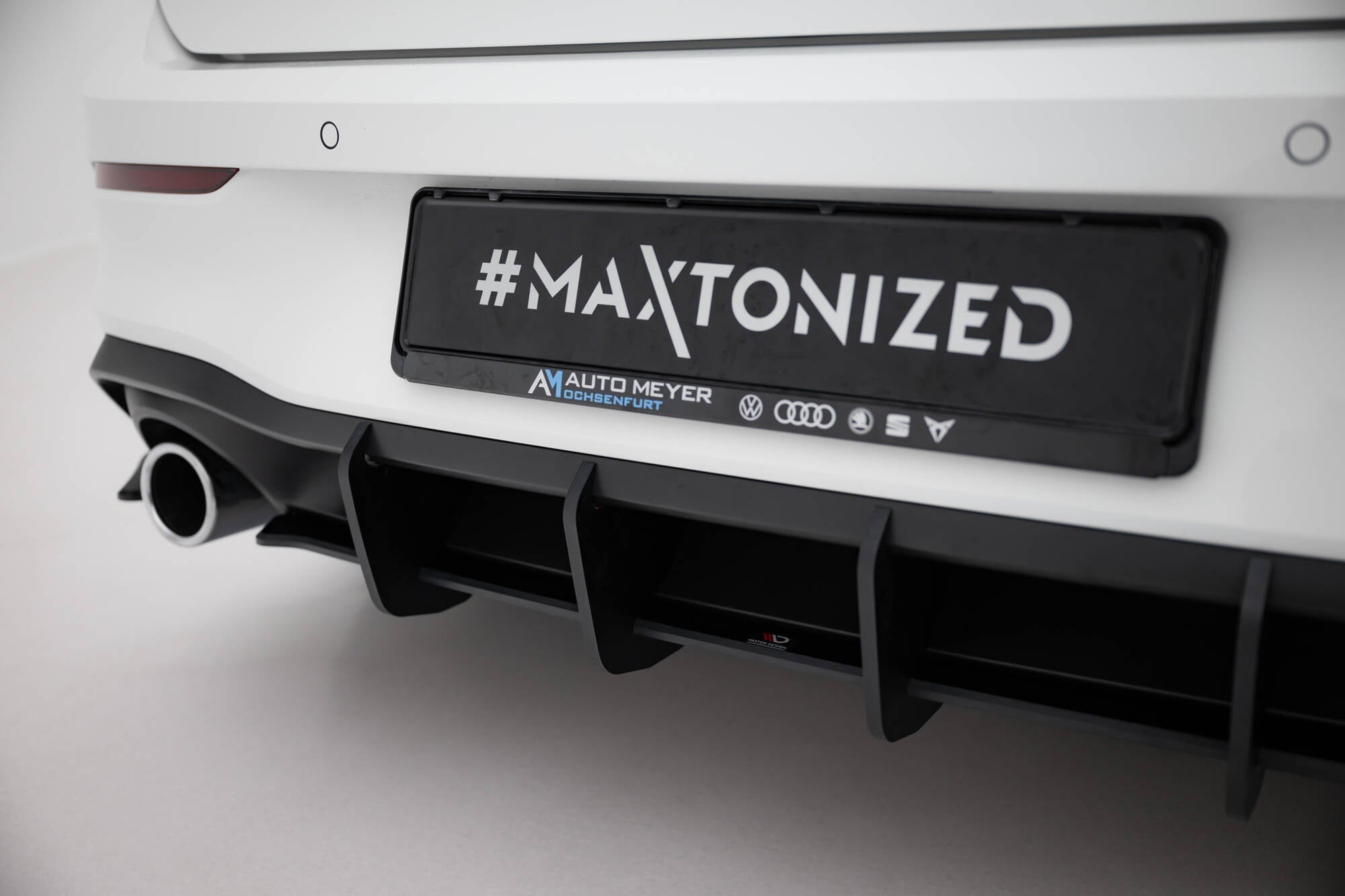 Maxton Design Street Pro Rear Diffuser V.1 para Volkswagen Golf GTI Mk8 - imagen 3