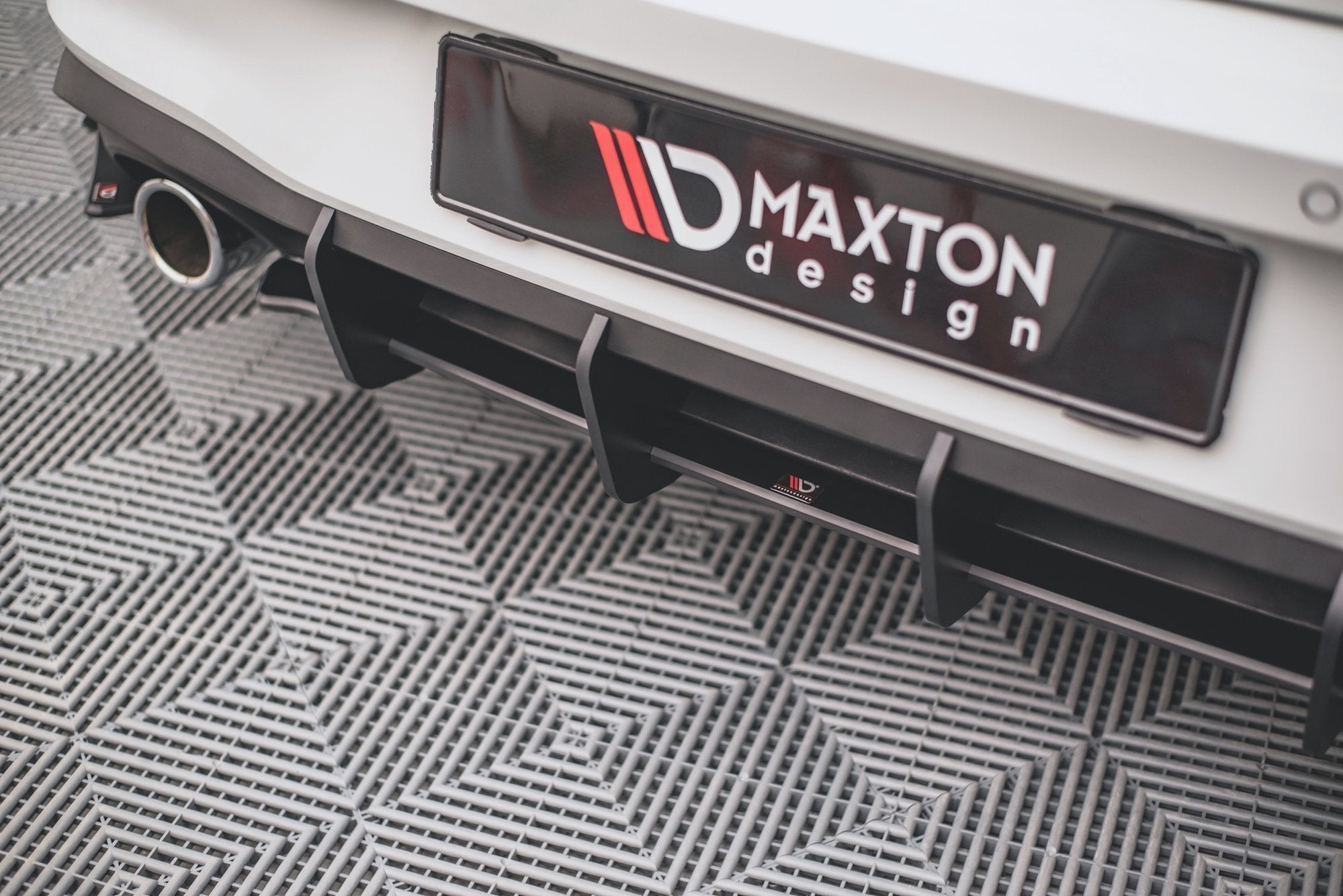 Maxton Design Street Pro Rear Diffuser V.1 para Volkswagen Golf GTI Mk8 - imagen 6