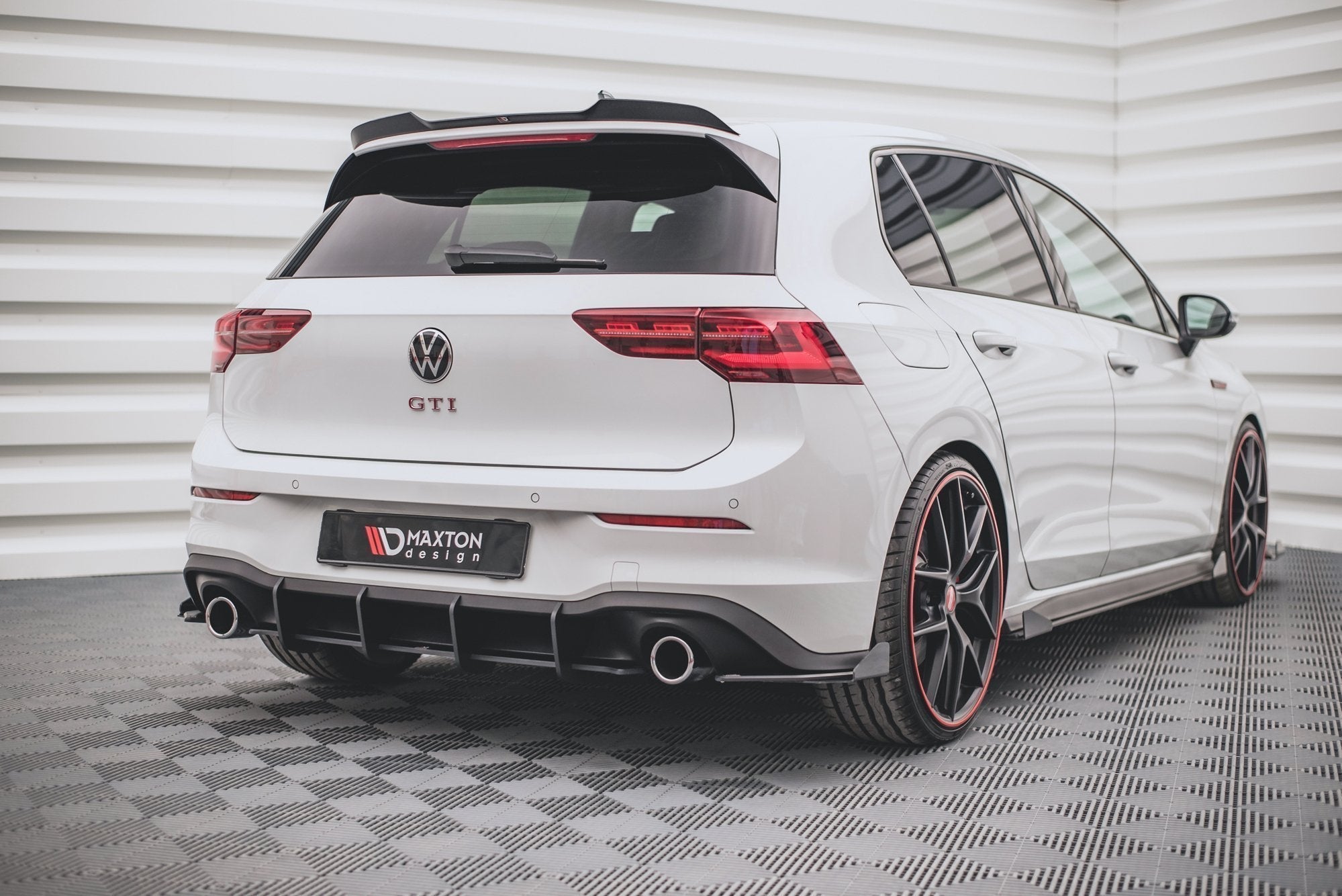 Maxton Design Street Pro Rear Diffuser V.1 para Volkswagen Golf GTI Mk8 - imagen 7