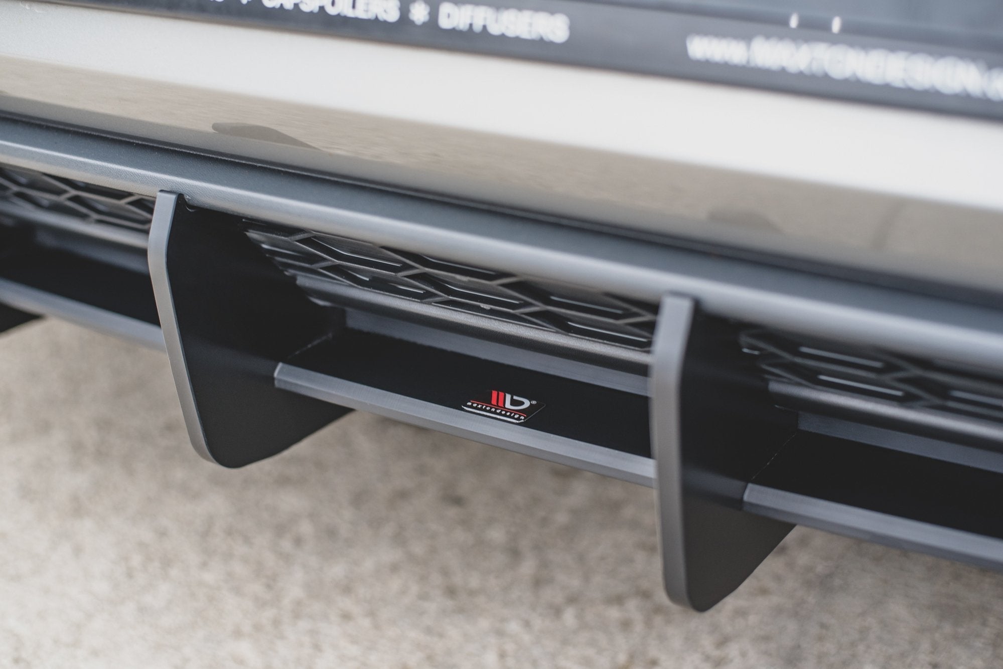 Maxton Design Street Pro Rear Diffuser V.1 para Volkswagen Golf Mk7 GTI - imagen 3