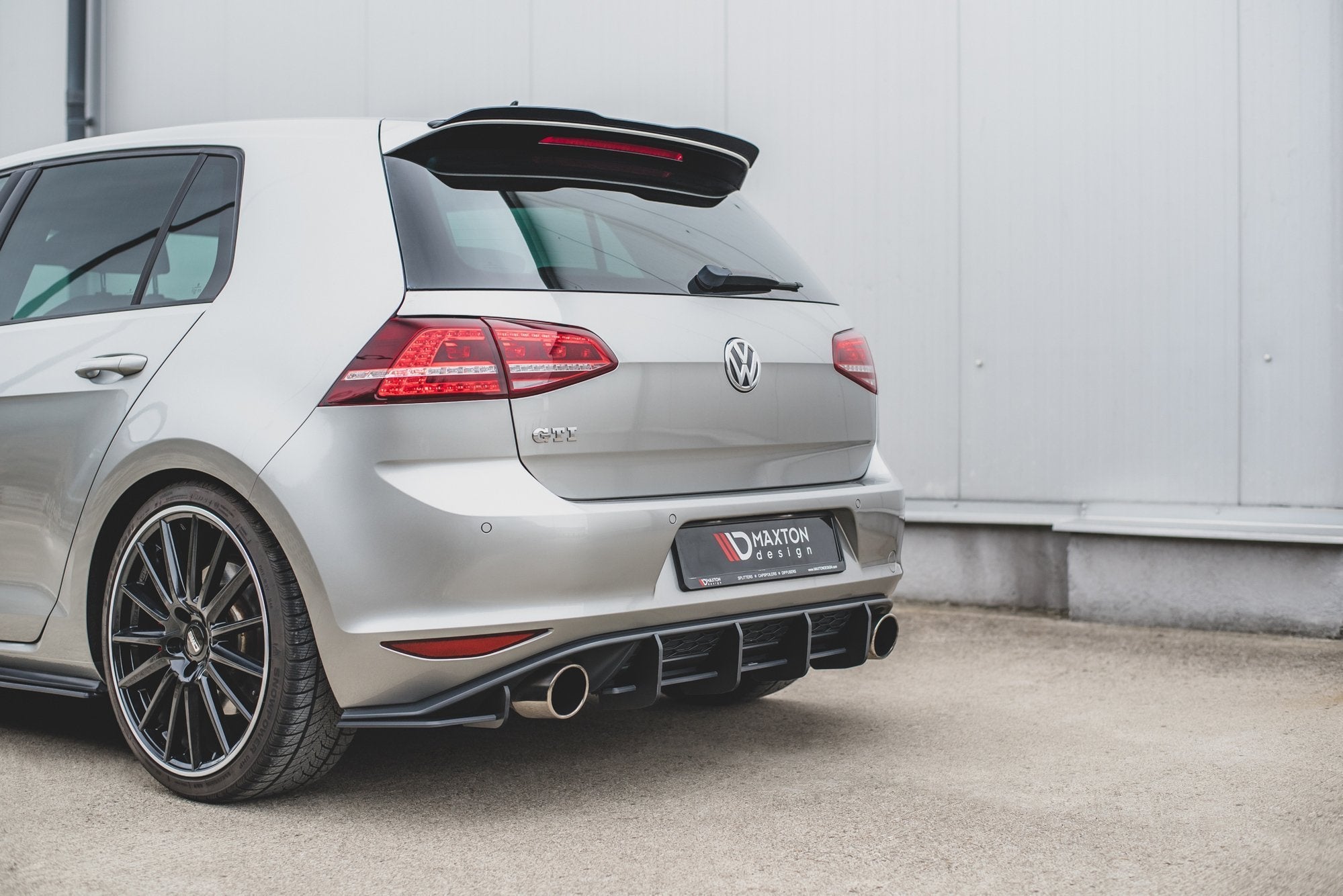 Maxton Design Street Pro Rear Diffuser V.1 para Volkswagen Golf Mk7 GTI - imagen 6