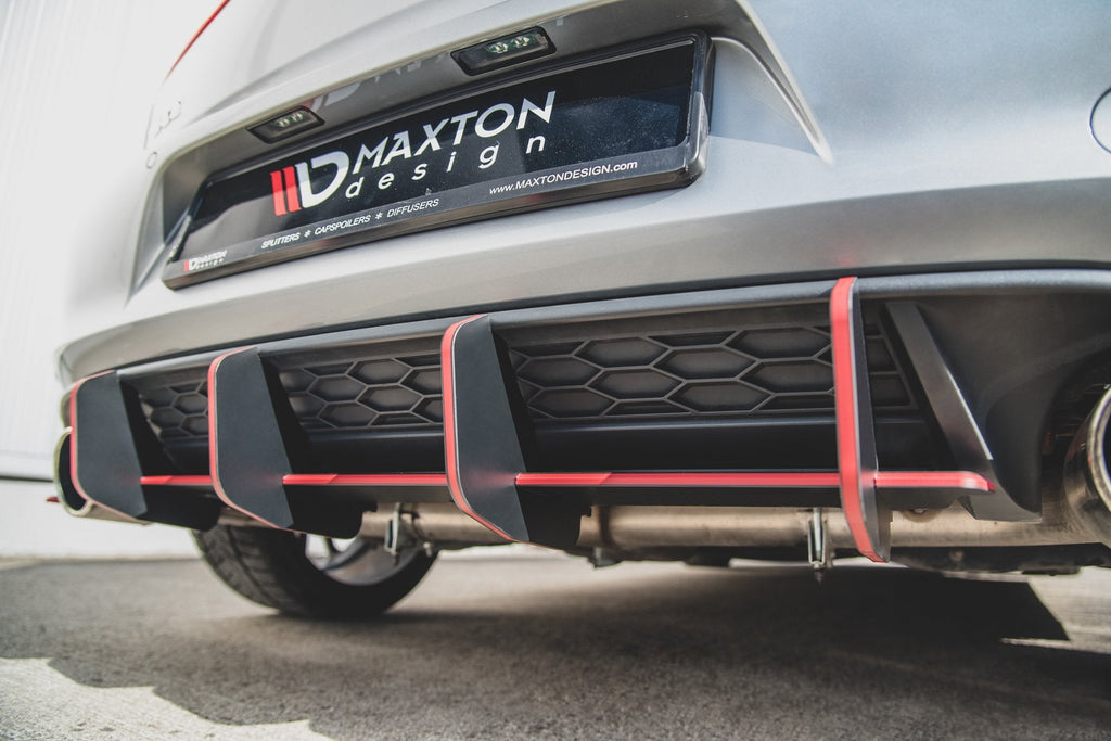 Maxton Design Street Pro Rear Diffuser V.2 para Volkswagen Golf Mk7 GTI - imagen 10
