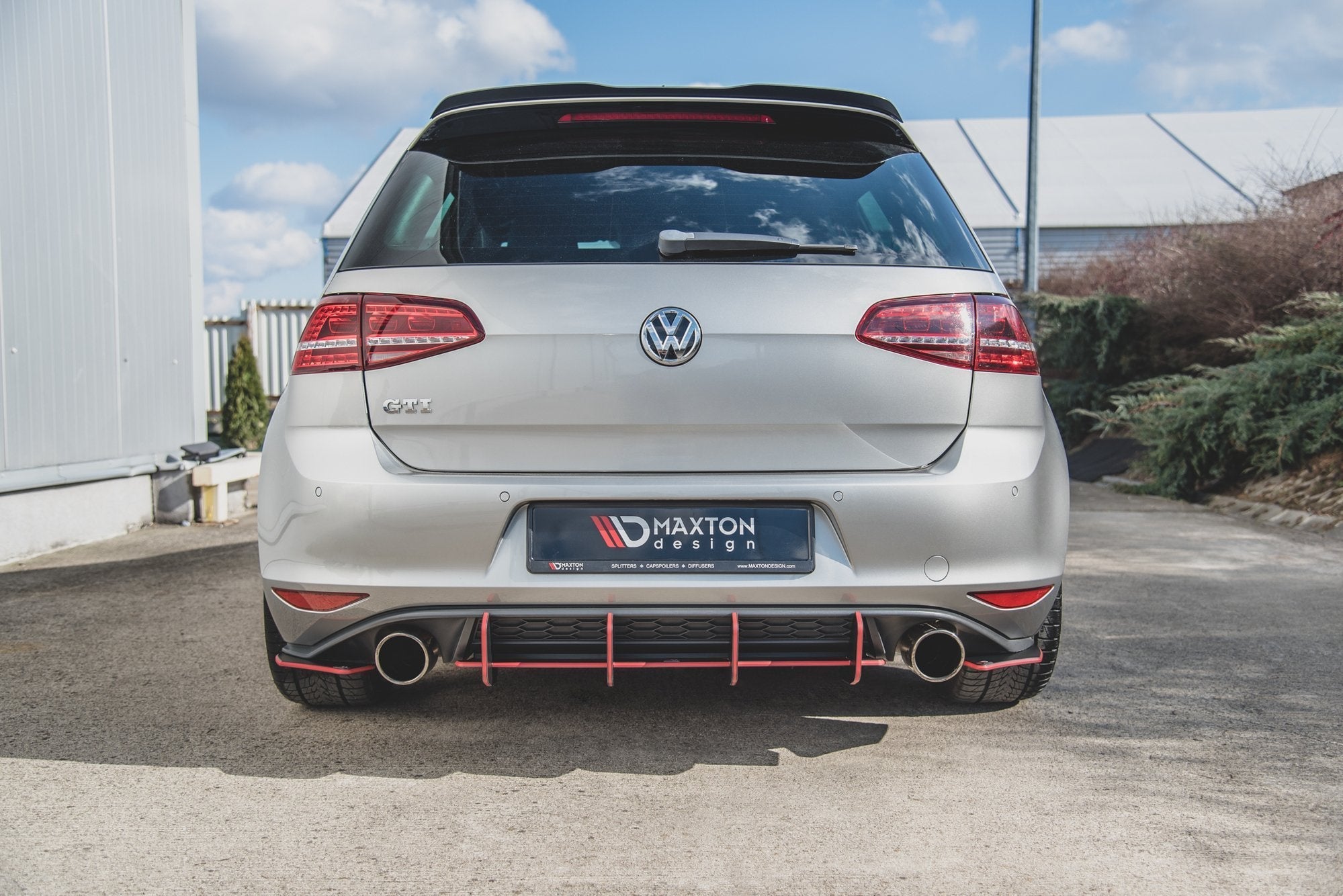Maxton Design Street Pro Rear Diffuser V.2 para Volkswagen Golf Mk7 GTI - imagen 8
