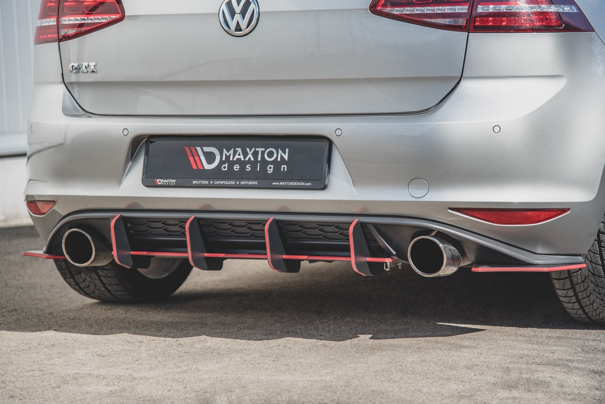 Maxton Design Street Pro Rear Diffuser V.2 para Volkswagen Golf Mk7 GTI - imagen 12