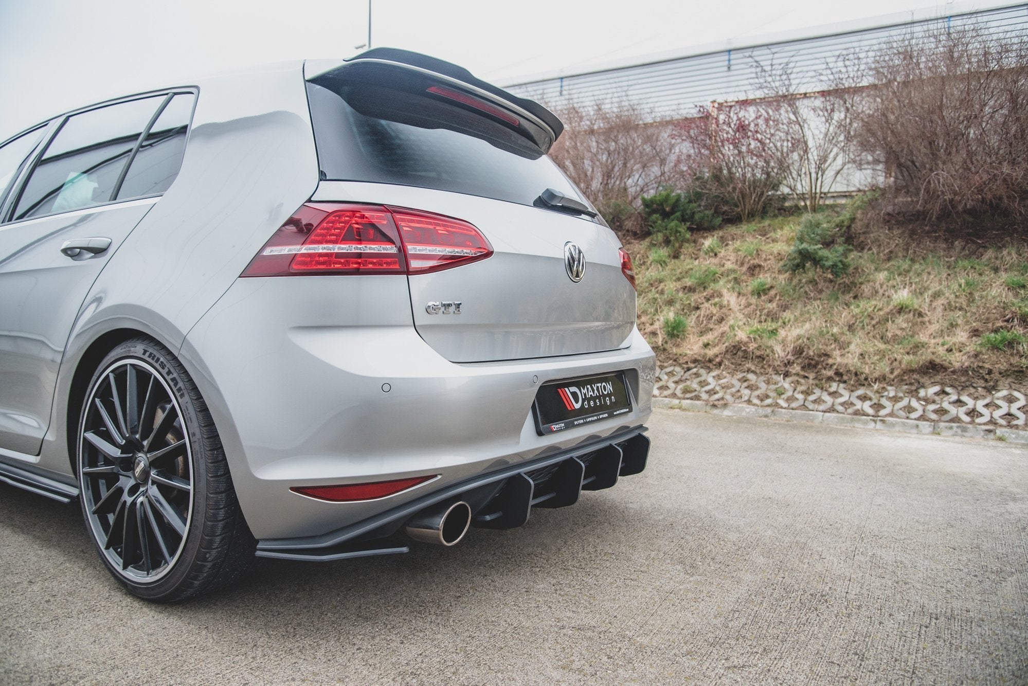 Maxton Design Street Pro Rear Diffuser V.2 para Volkswagen Golf Mk7 GTI - imagen 2