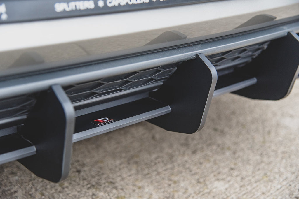 Maxton Design Street Pro Rear Diffuser V.2 para Volkswagen Golf Mk7 GTI - imagen 3