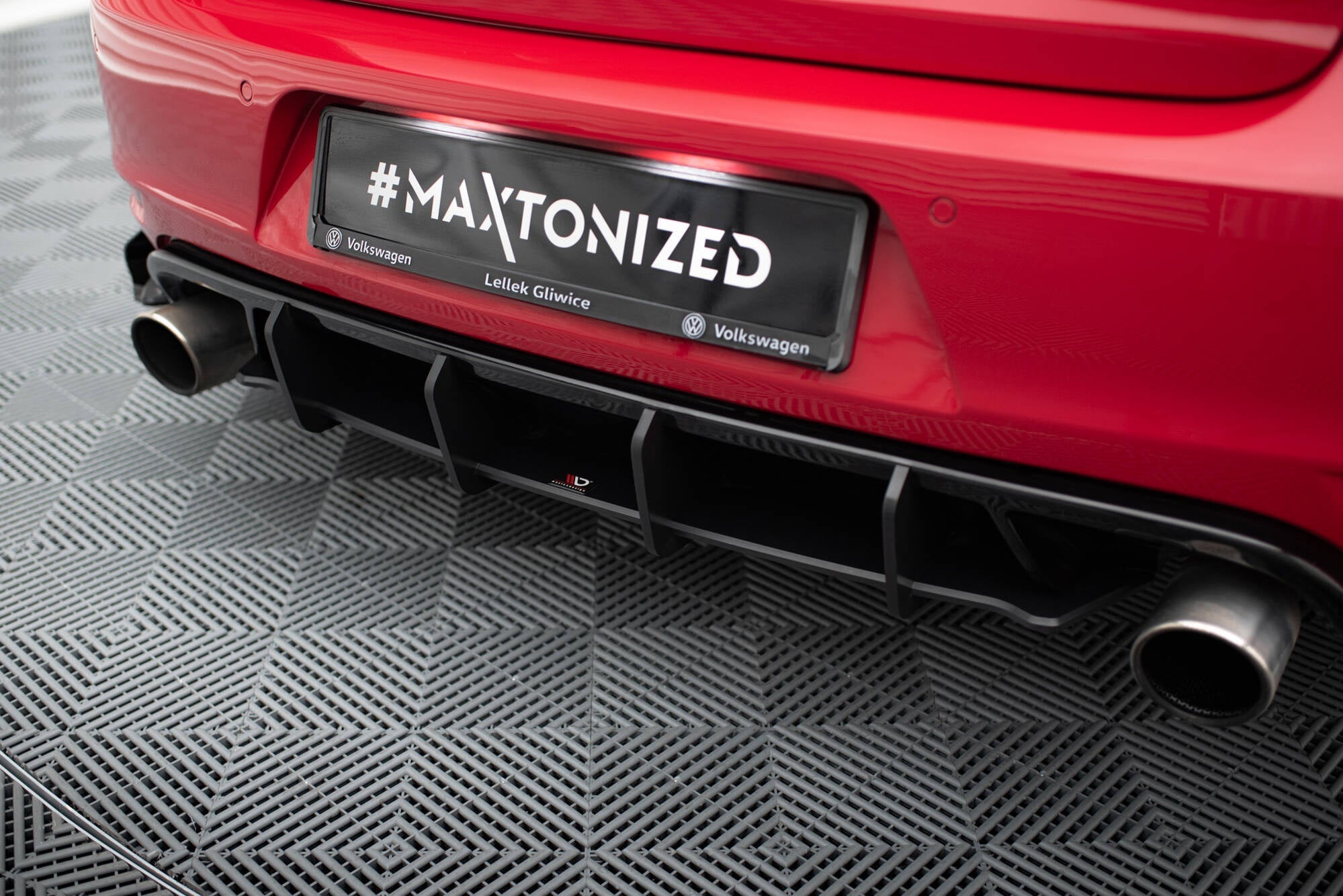 Maxton Design Racing Durability Rear Diffuser V.2 para Volkswagen Golf GTI Mk6 - imagen 2