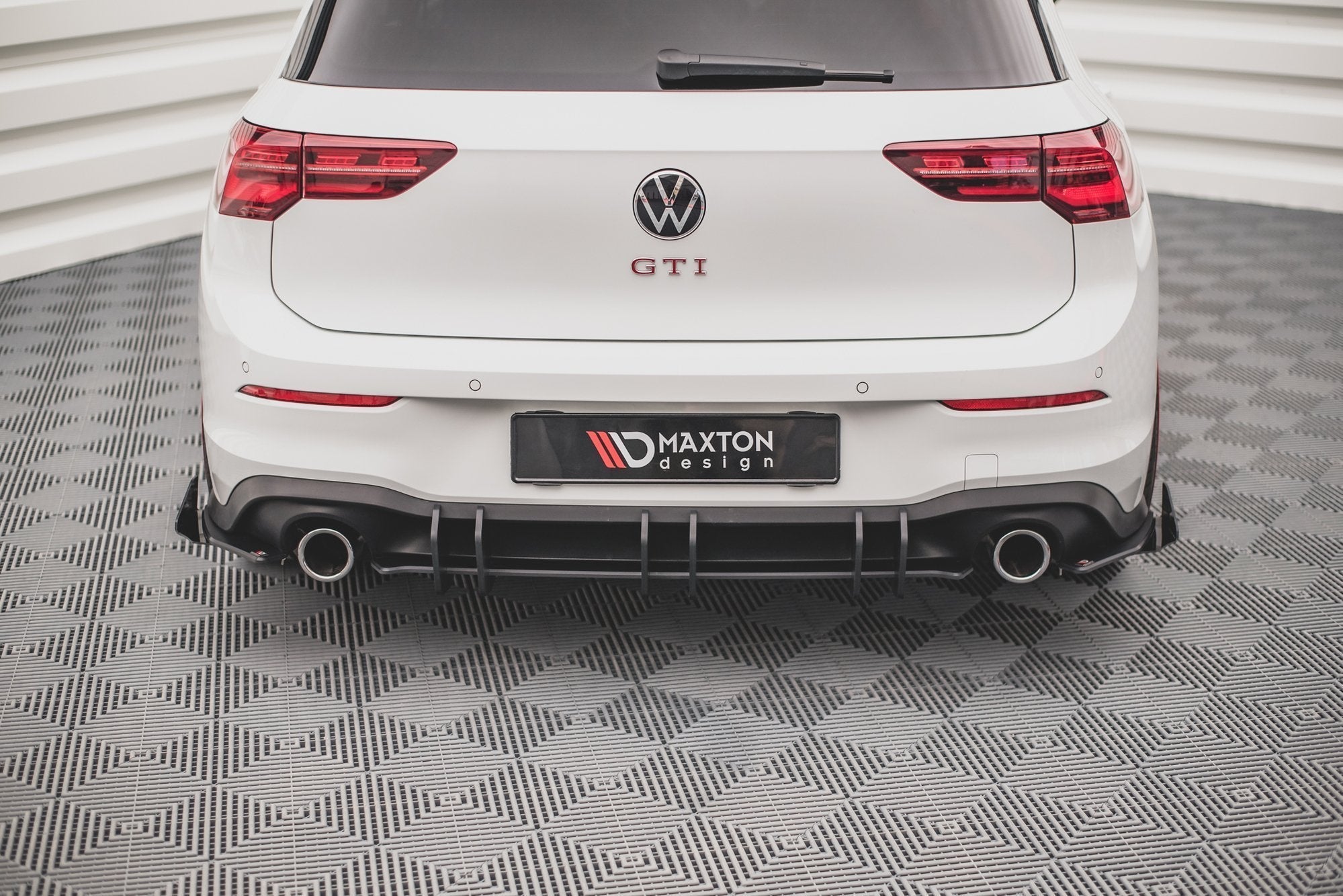 Maxton Design Street Pro Rear Diffuser V.2 para Volkswagen Golf GTI Mk8 - imagen 7