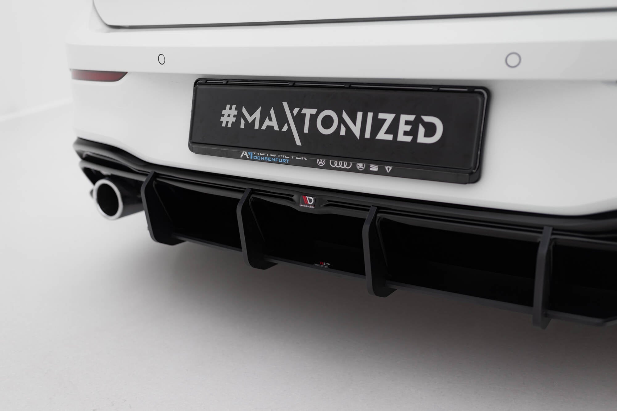 Maxton Design Street Pro Rear Diffuser V.4 para Volkswagen Golf GTI Mk8 - imagen 3