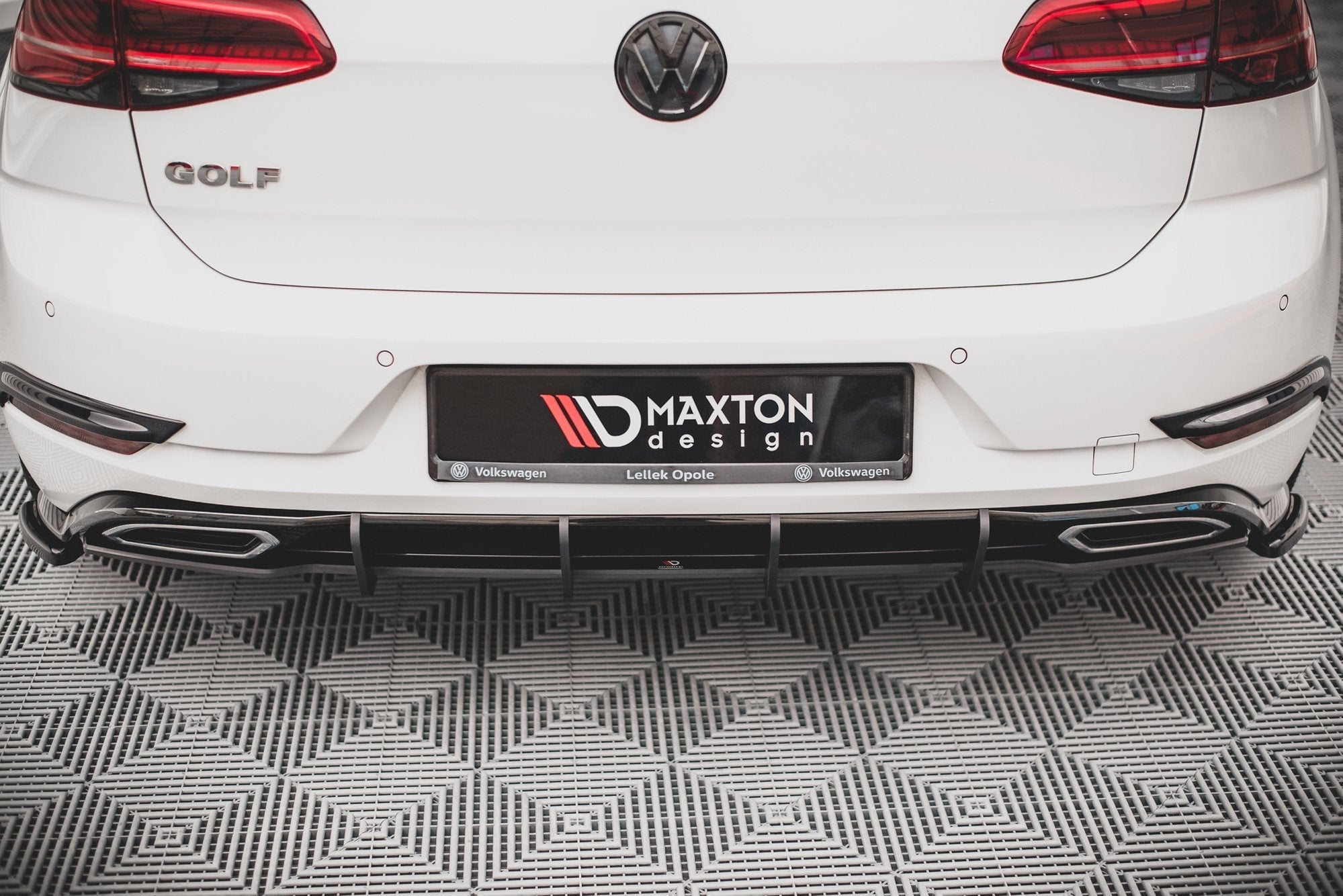 Maxton Design Street Pro Rear Diffuser para Volkswagen Golf R-Line Mk 7 Facelift - imagen 2