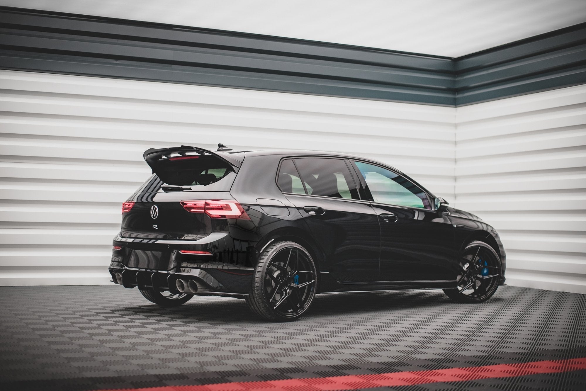 Maxton Design Street Pro Rear Diffuser para Volkswagen Golf R Mk8 - imagen 2