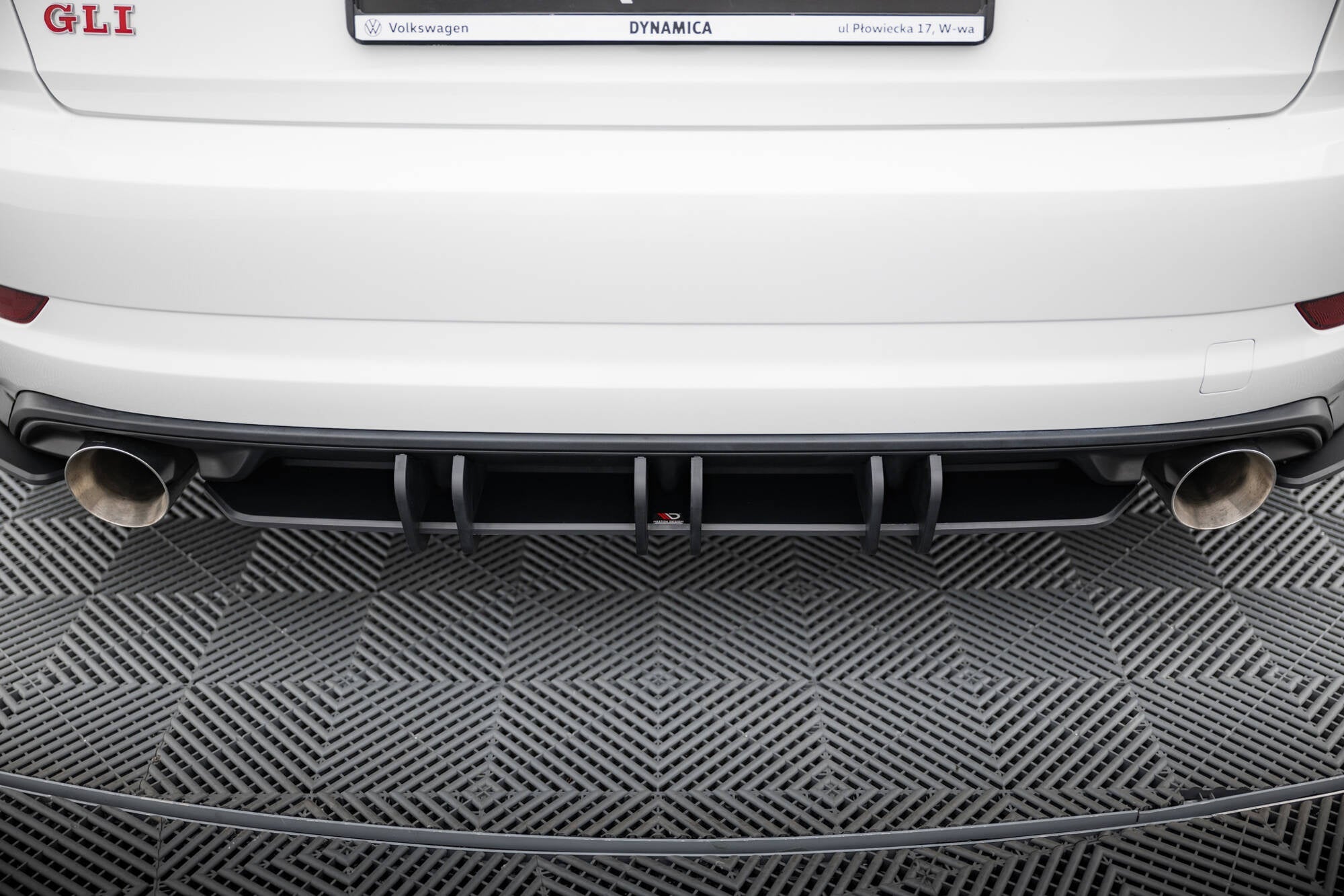 Maxton Design Street Pro Rear Diffuser para Volkswagen Jetta GLI Mk7 - imagen 3