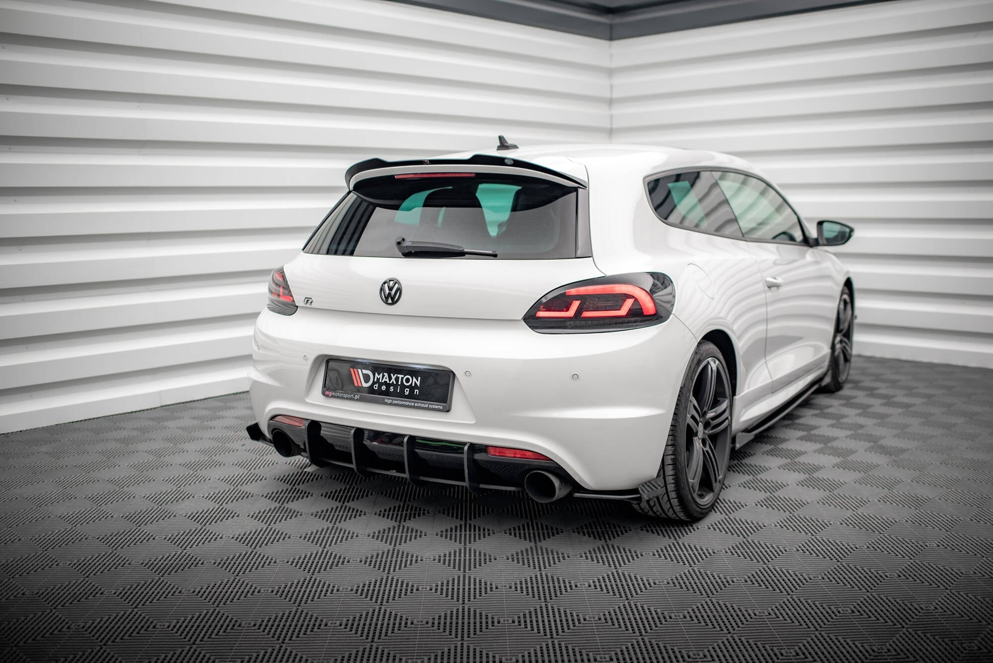 Maxton Design Street Pro Rear Diffuser para Volkswagen Scirocco R Mk3 - imagen 3