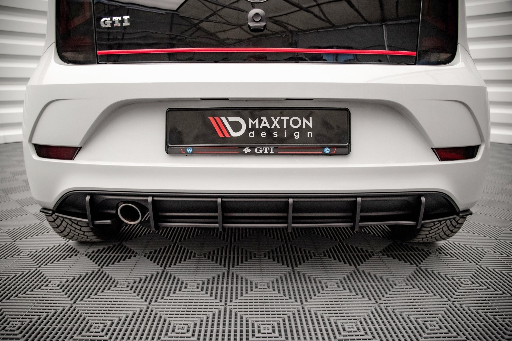 Maxton Design Street Pro Rear Diffuser para Volkswagen Up GTI - imagen 1