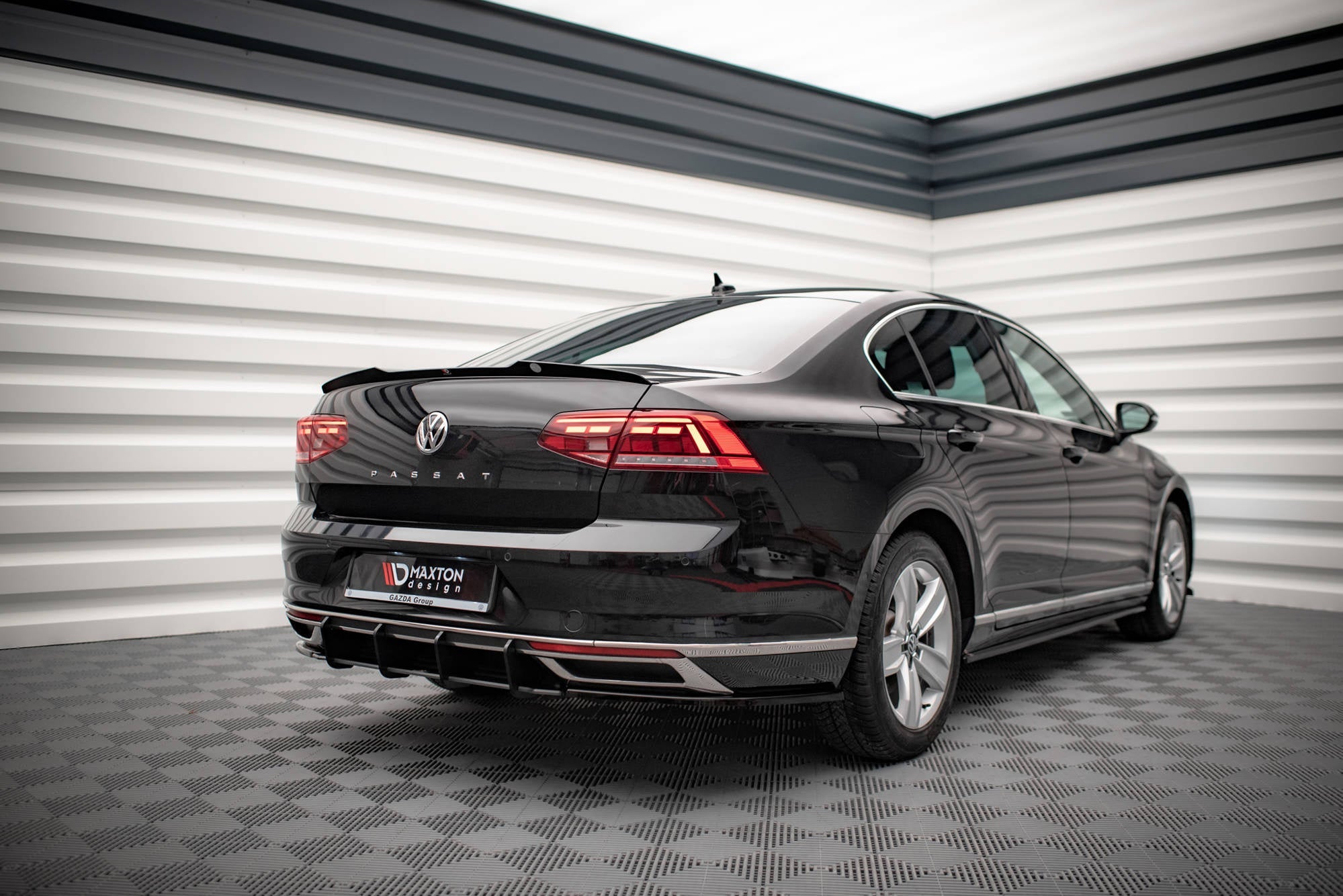 Maxton Design Street Pro Rear Diffuser para Volkwagen Passat B8 Facelift - imagen 1