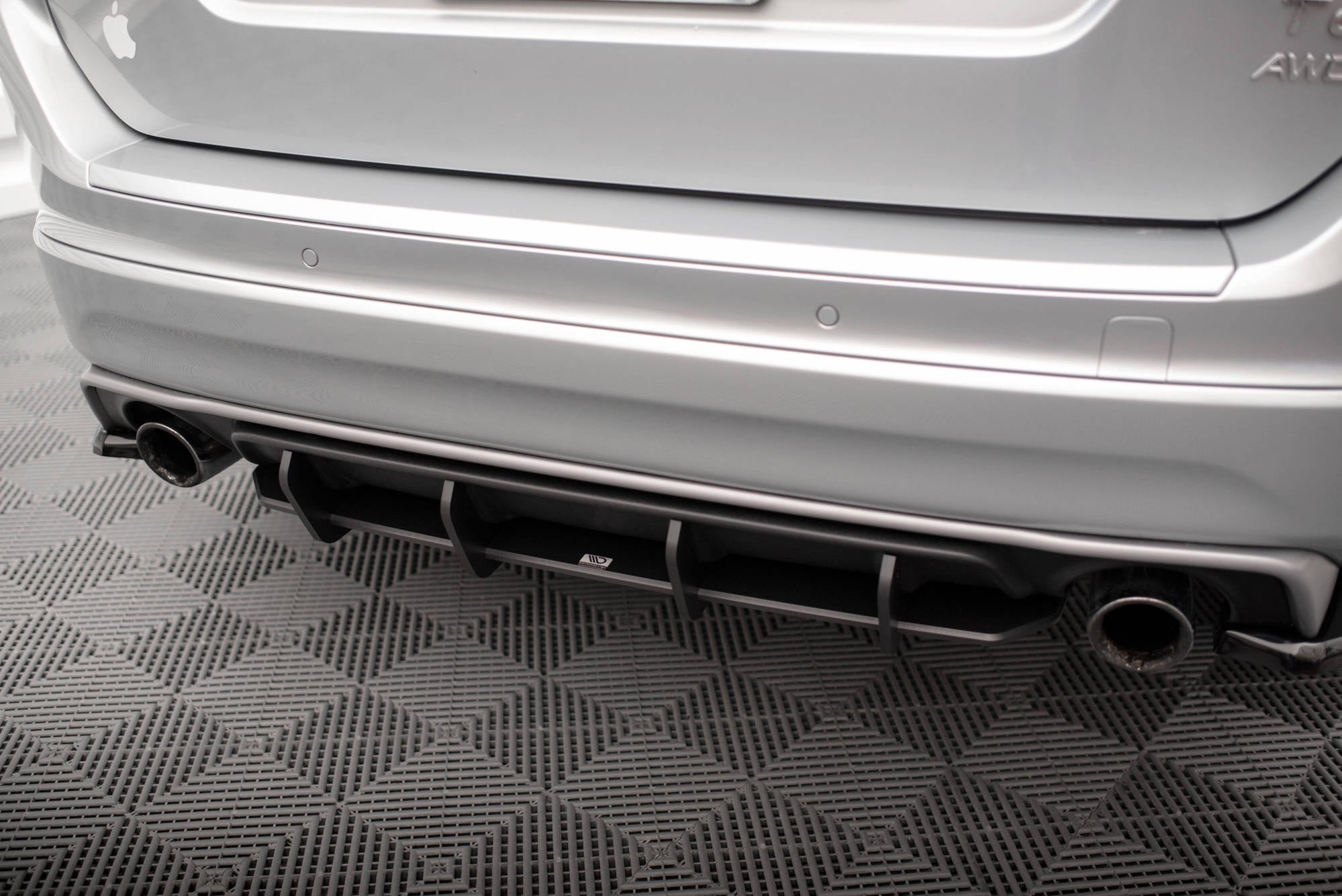 Maxton Design Street Pro Rear Diffuser para Volvo XC60 R-Design Mk1 Facelift - imagen 3