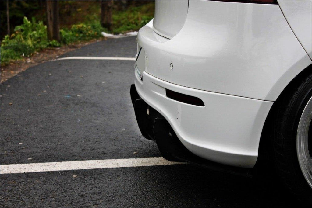 Maxton Design Difusor trasero para Volkswagen Golf Mk5 R32 - imagen 6