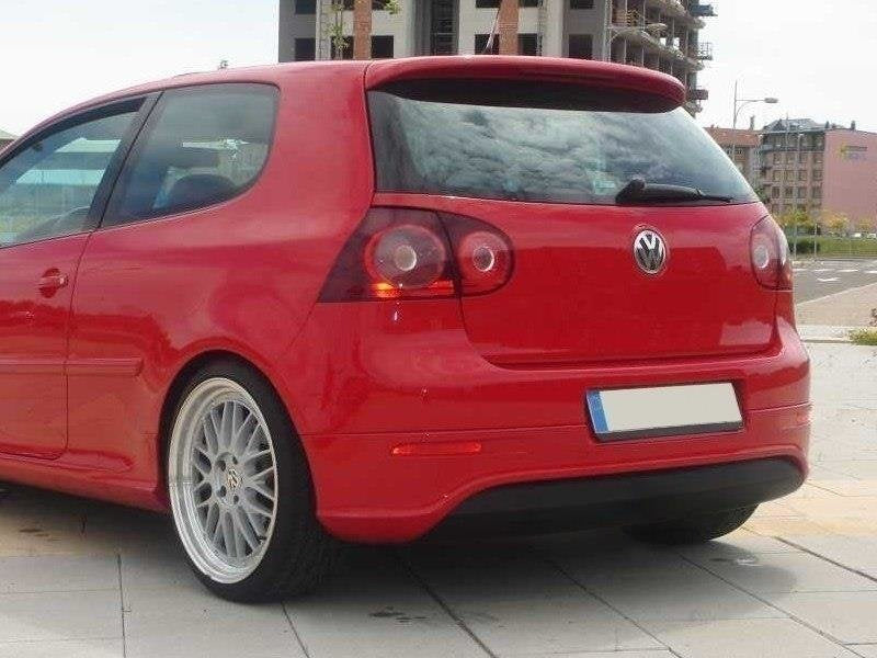 Maxton Design Difusor trasero para Volkswagen Golf Mk5 R32 (without Exhaust hole, for standard exhaust) - imagen 1