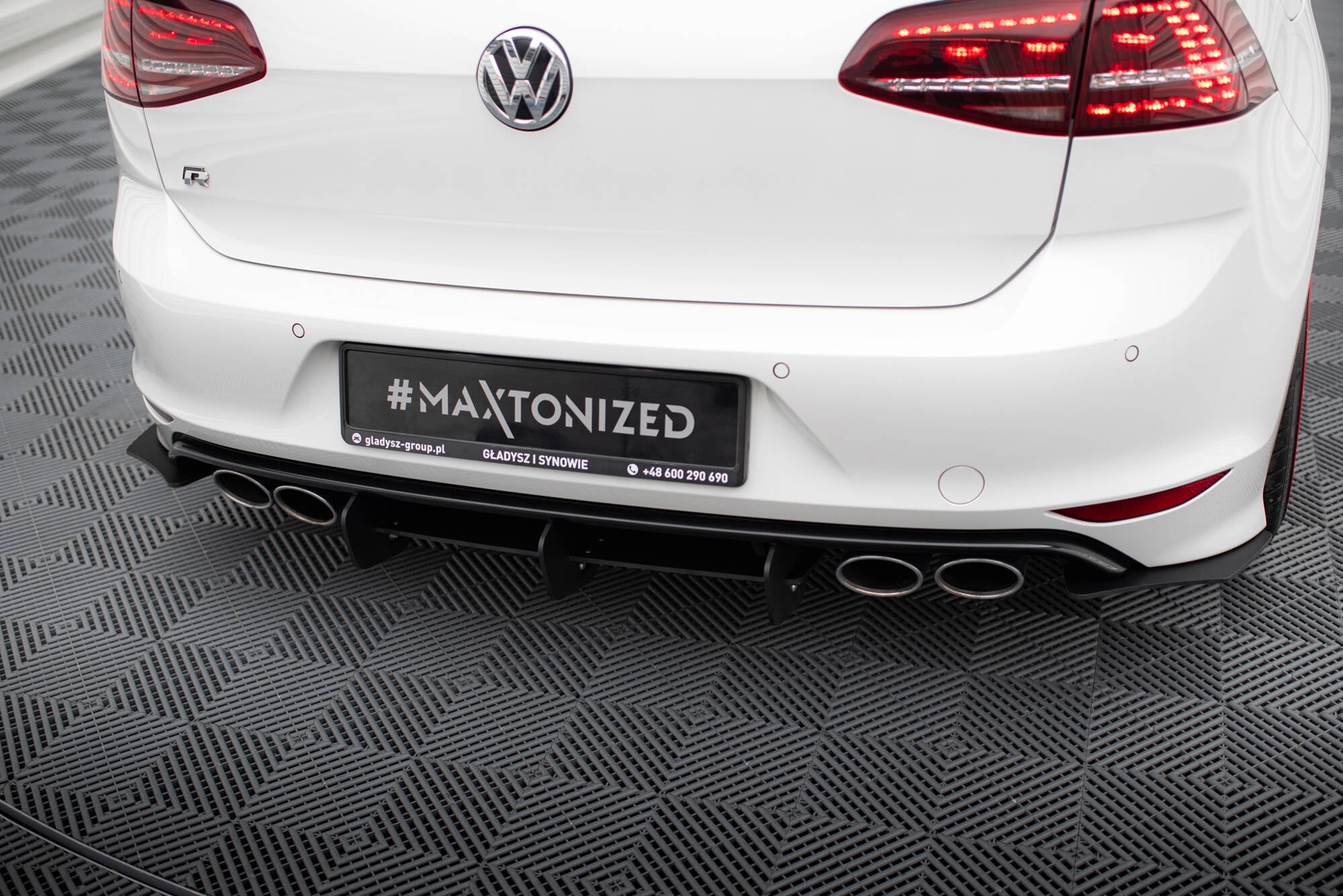 Maxton Design Difusor trasero & Rear Side Splitters para Volkswagen Golf Mk7 R Hatchback - imagen 5