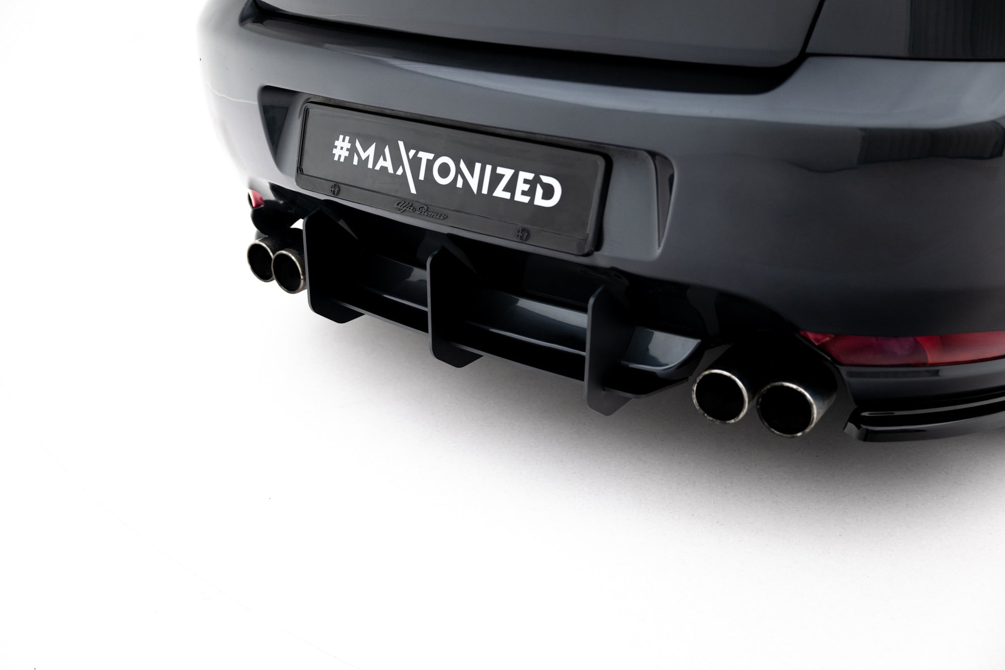 Maxton Design Difusor trasero para Alfa Romeo GT - imagen 2