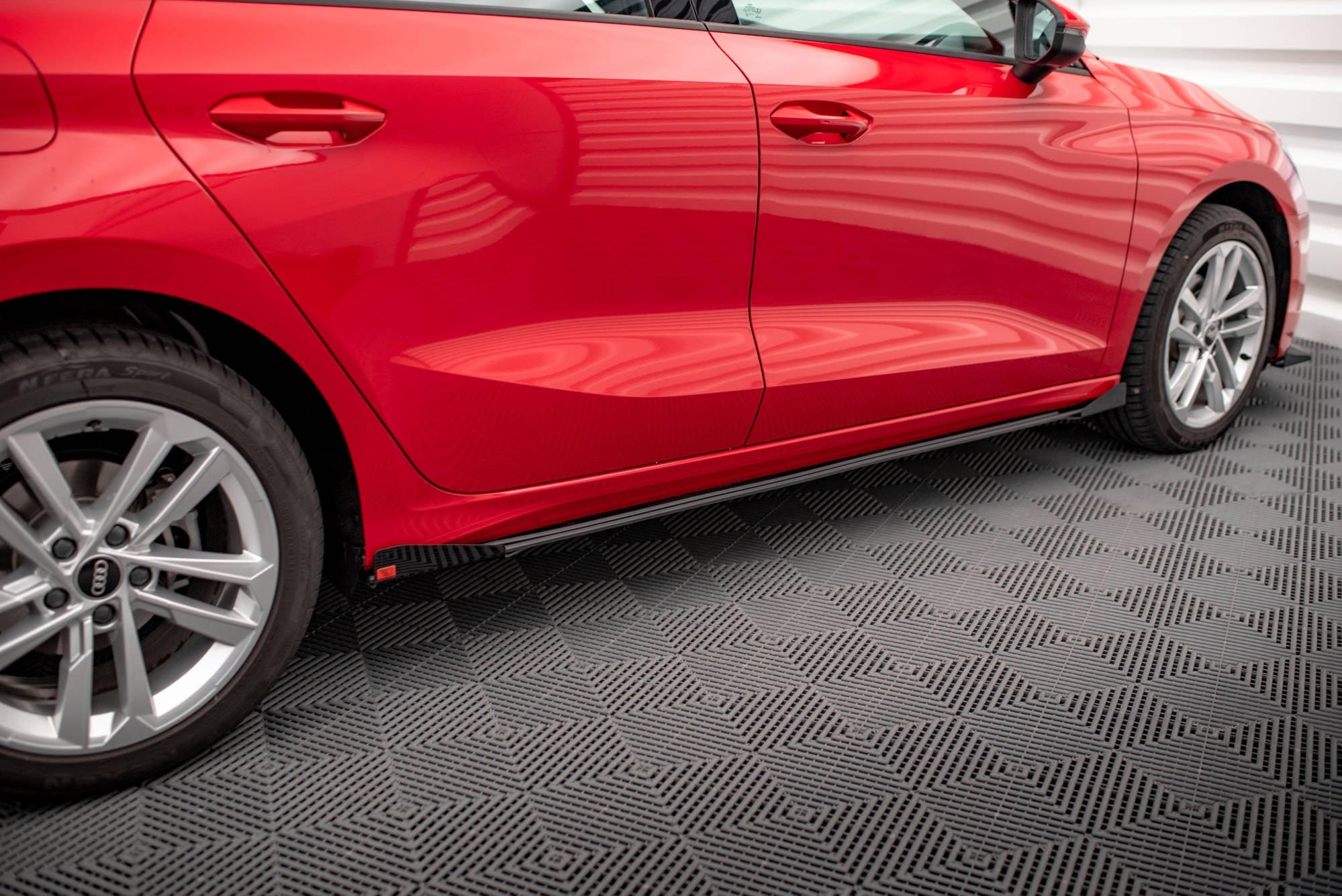 Maxton Design Side Flaps para Audi A3 8Y - imagen 2