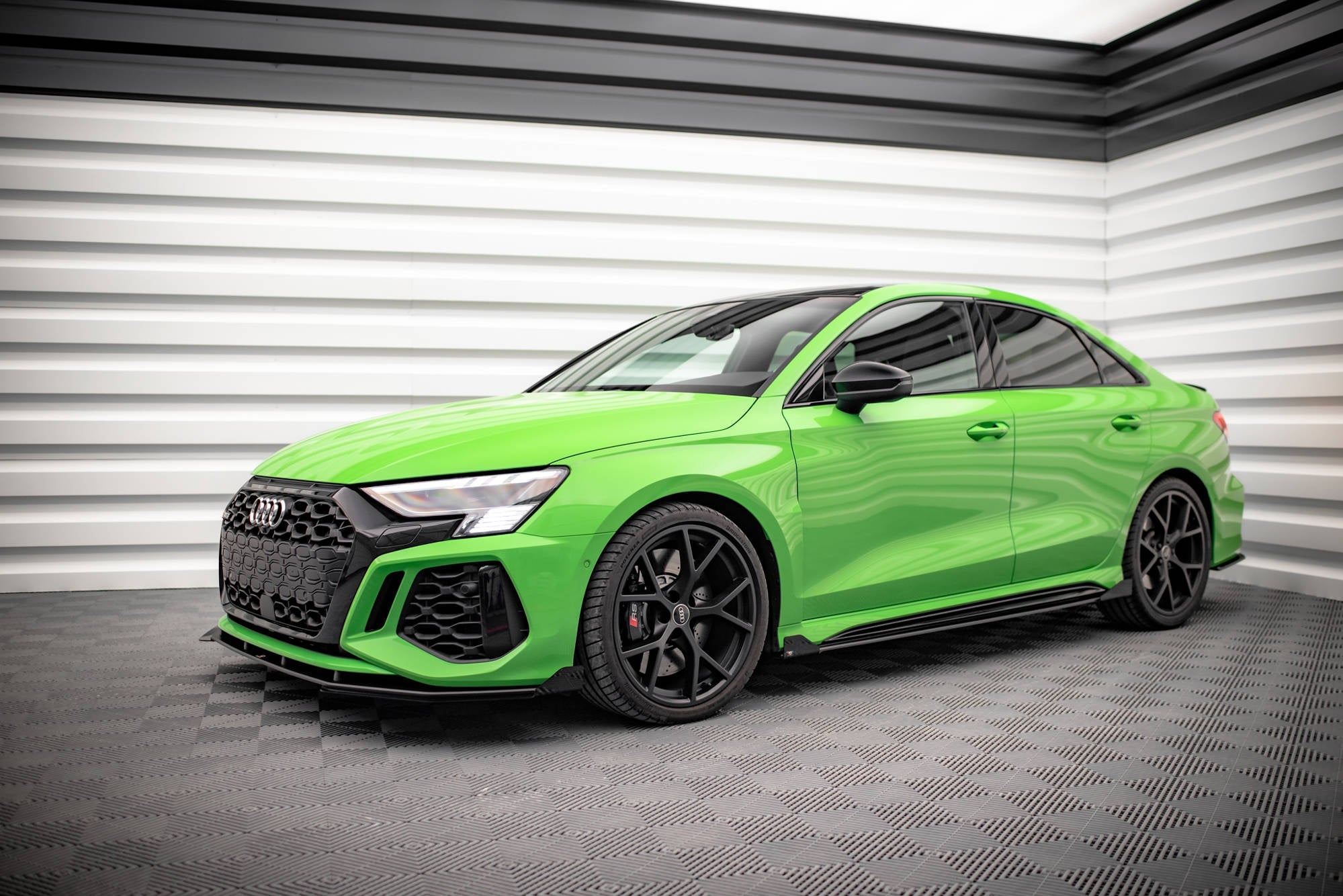 Maxton Design Side Flaps para Audi RS3 Sedan 8Y - imagen 2