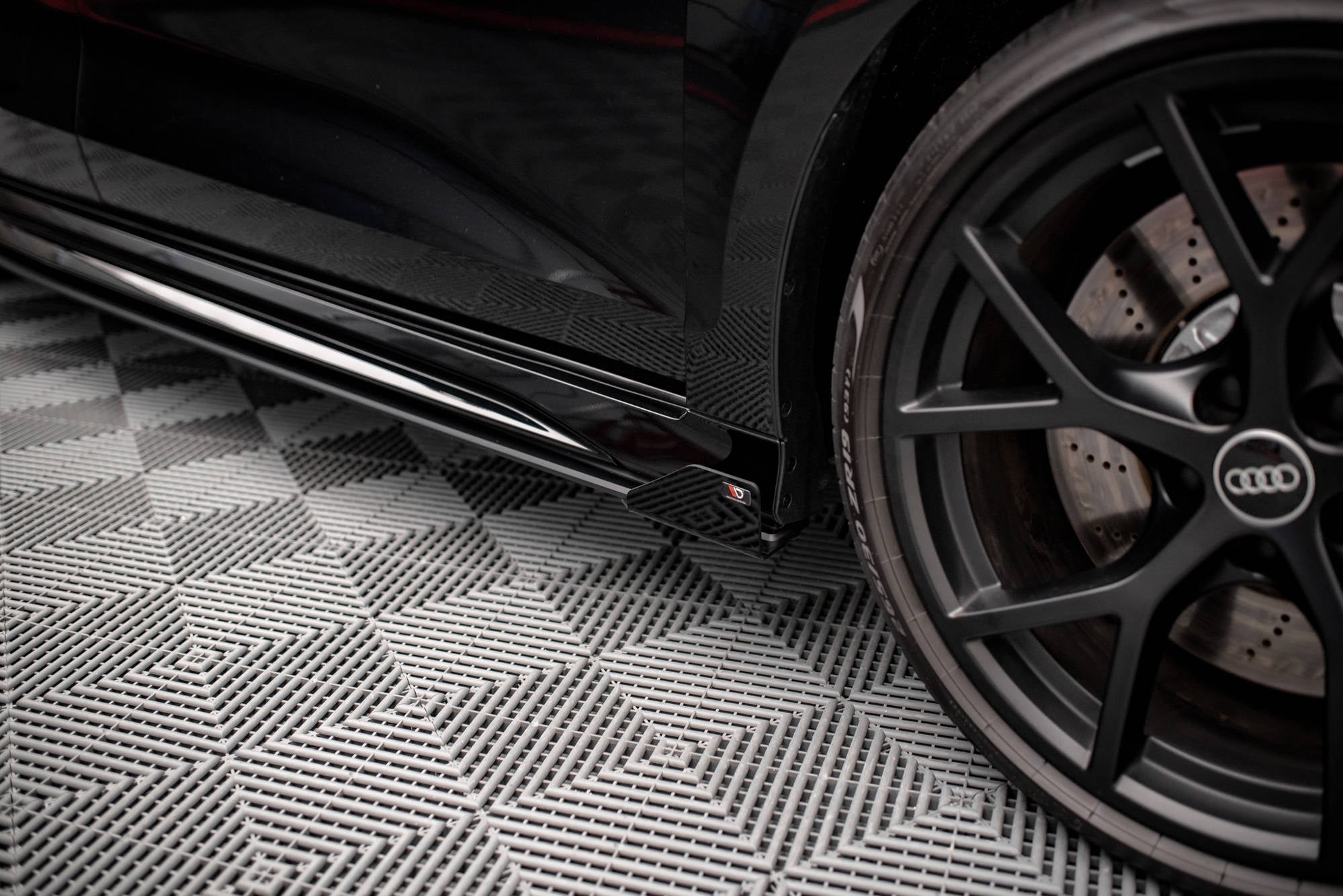 Maxton Design Side Flaps para Audi RS3 Sportback 8Y - imagen 2