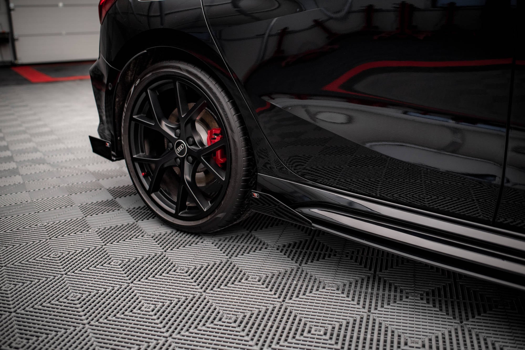 Maxton Design Side Flaps para Audi RS3 Sportback 8Y - imagen 3