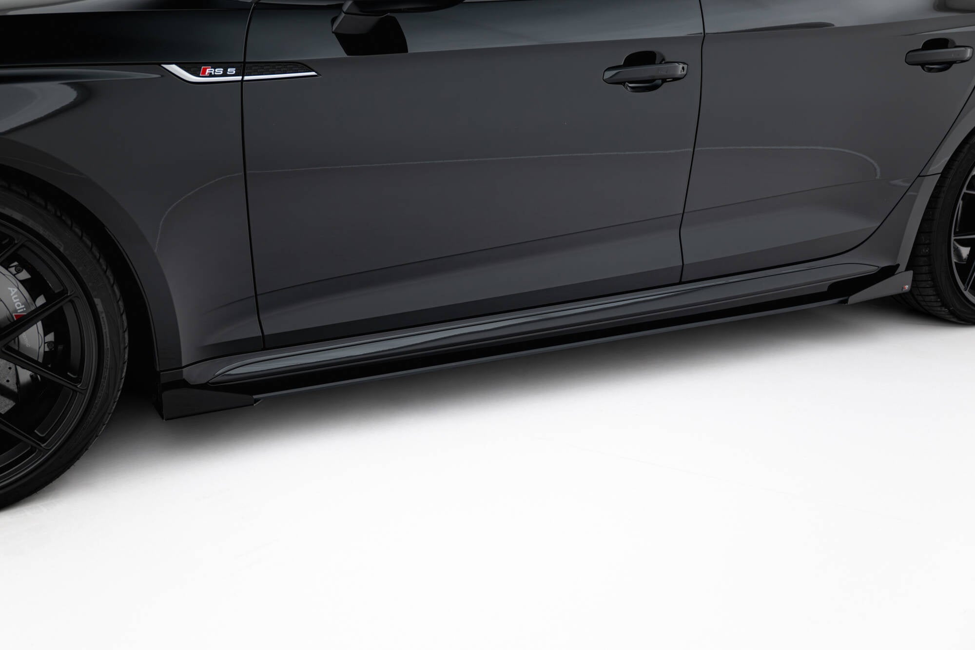 Maxton Design Side Flaps para Audi RS5 Sportback F5 - imagen 3