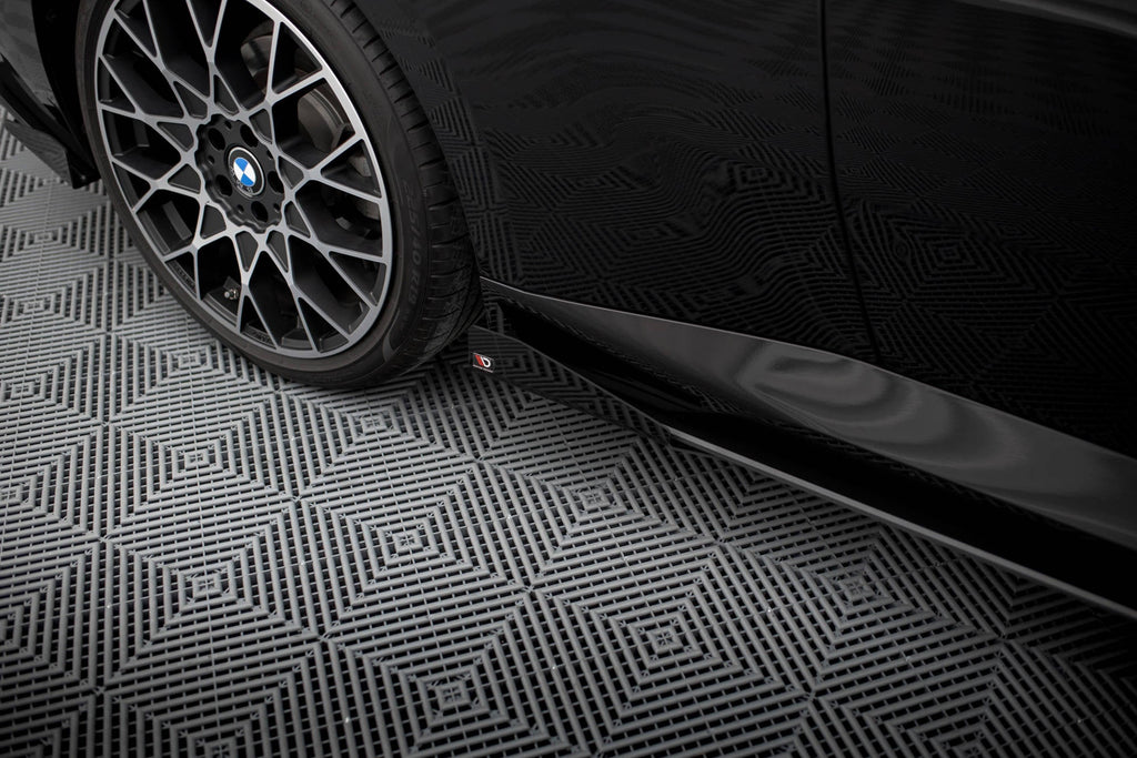 Maxton Design Side Flaps para BMW 2 Coupe G42 - imagen 1