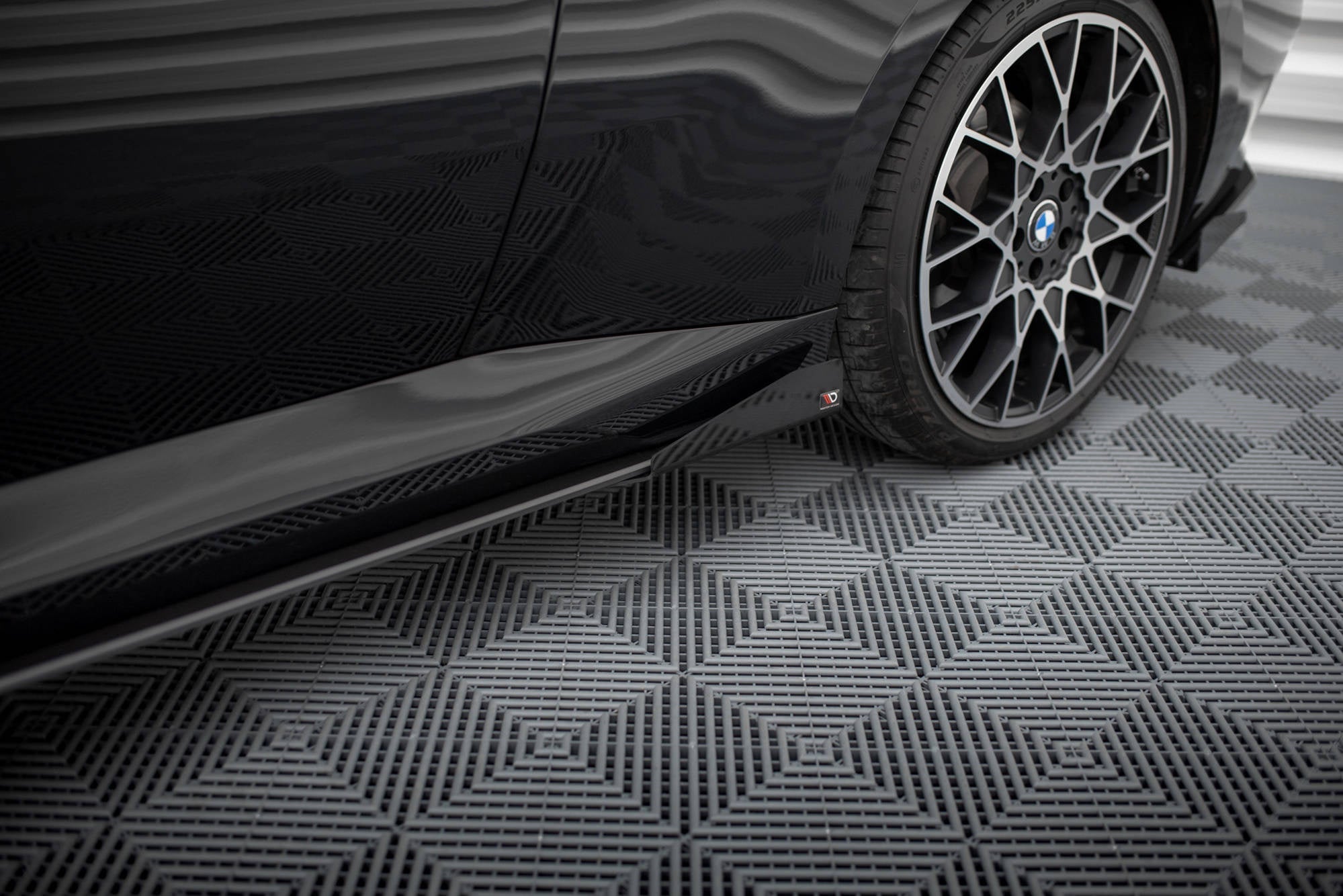 Maxton Design Side Flaps para BMW 2 Coupe G42 - imagen 3