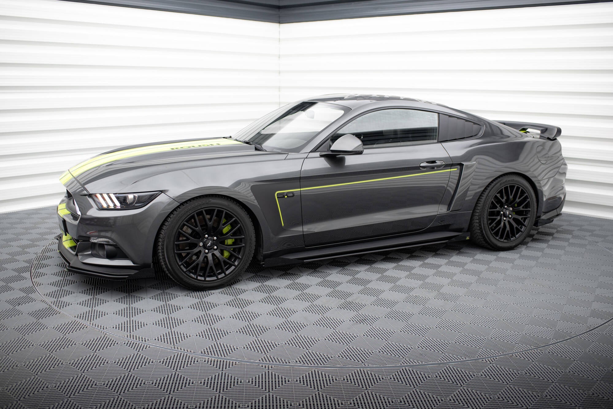 Maxton Design Side Flaps para Ford Mustang GT Mk6 - imagen 2
