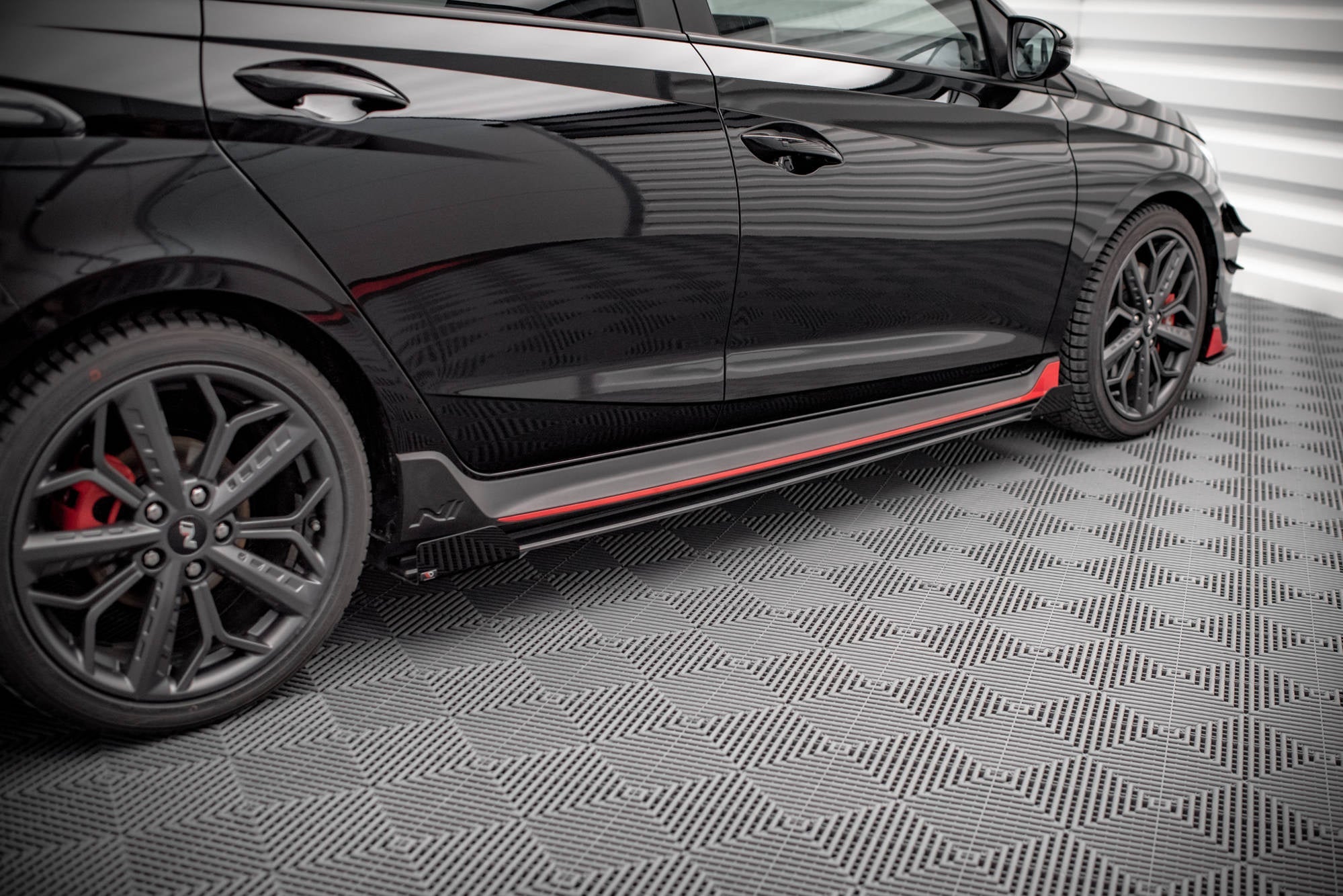 Maxton Design Side Flaps para Hyundai I20 N Mk3 - imagen 3