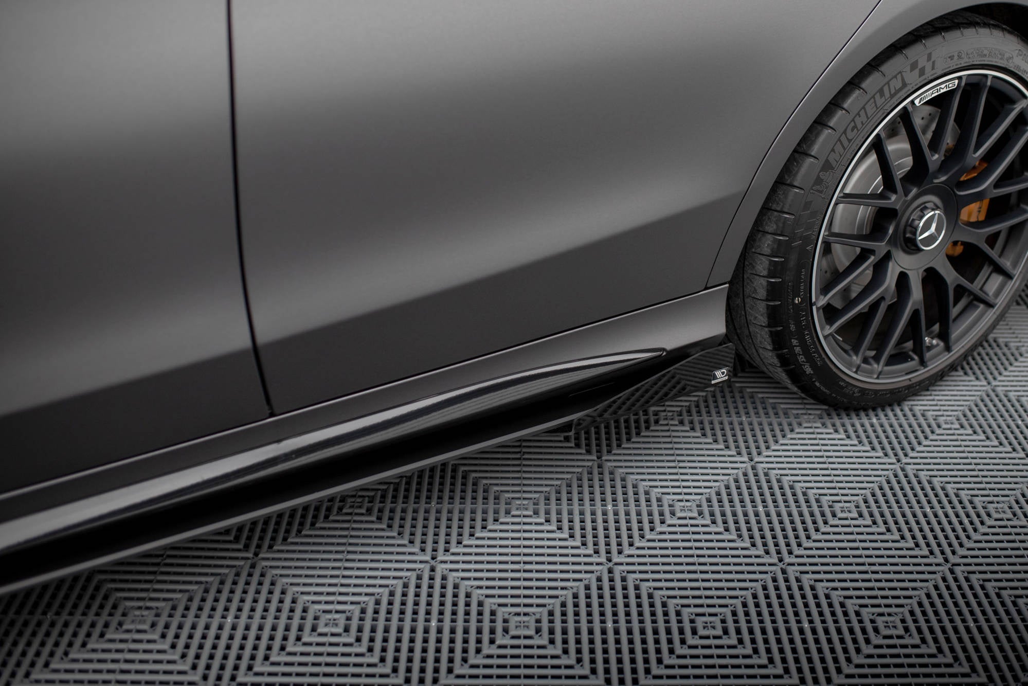 Maxton Design Side Flaps para Mercedes-AMG C63 Sedan / Estate W205 Facelift - imagen 1