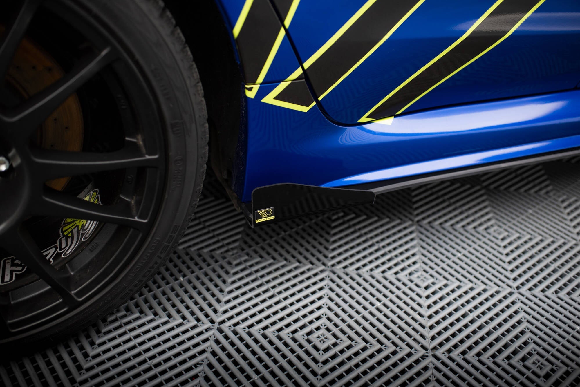 Maxton Design Side Flaps para Subaru WRX STI Mk1 - imagen 1