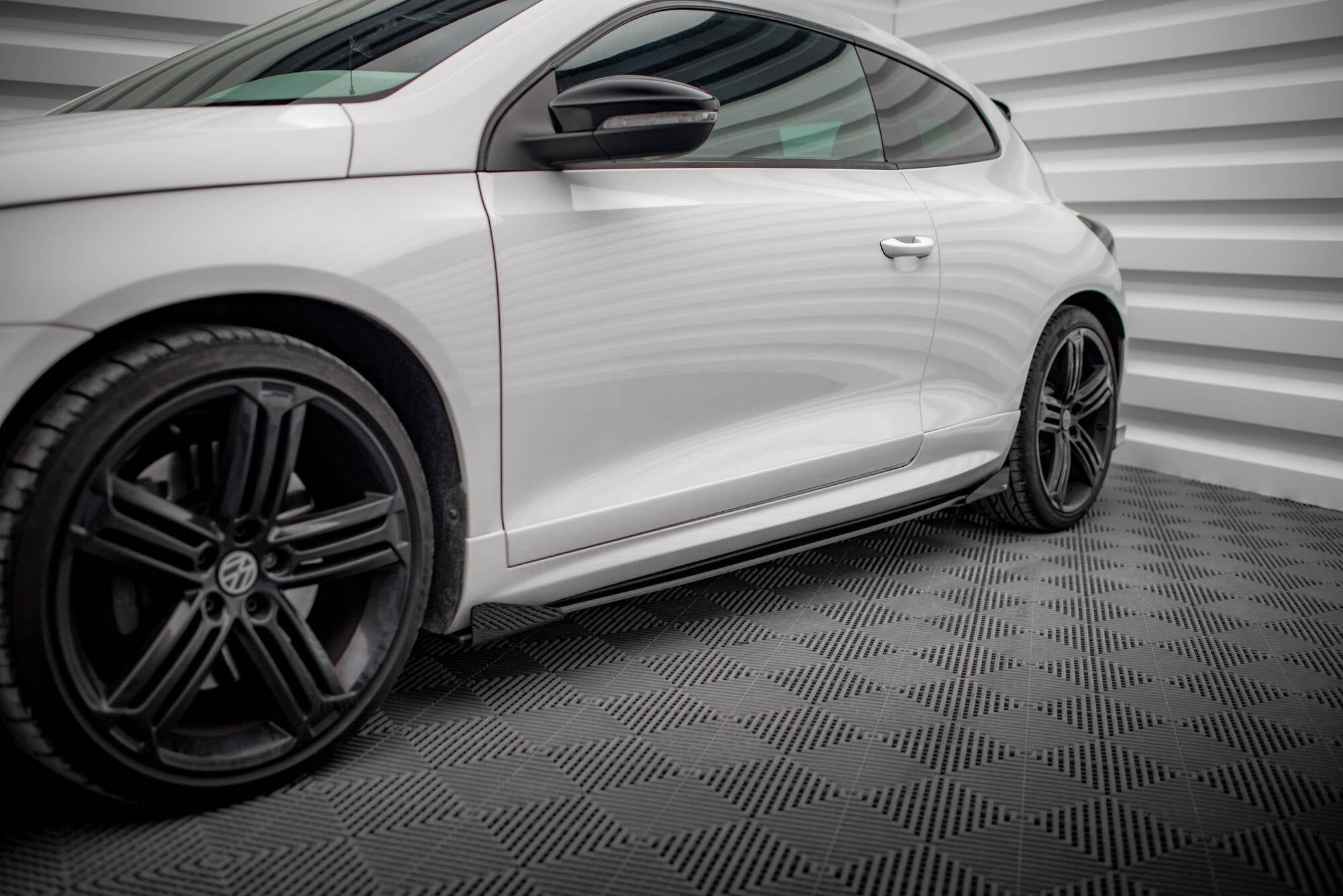 Maxton Design Side Flaps para Volkswagen Scirocco R Mk3 - imagen 2