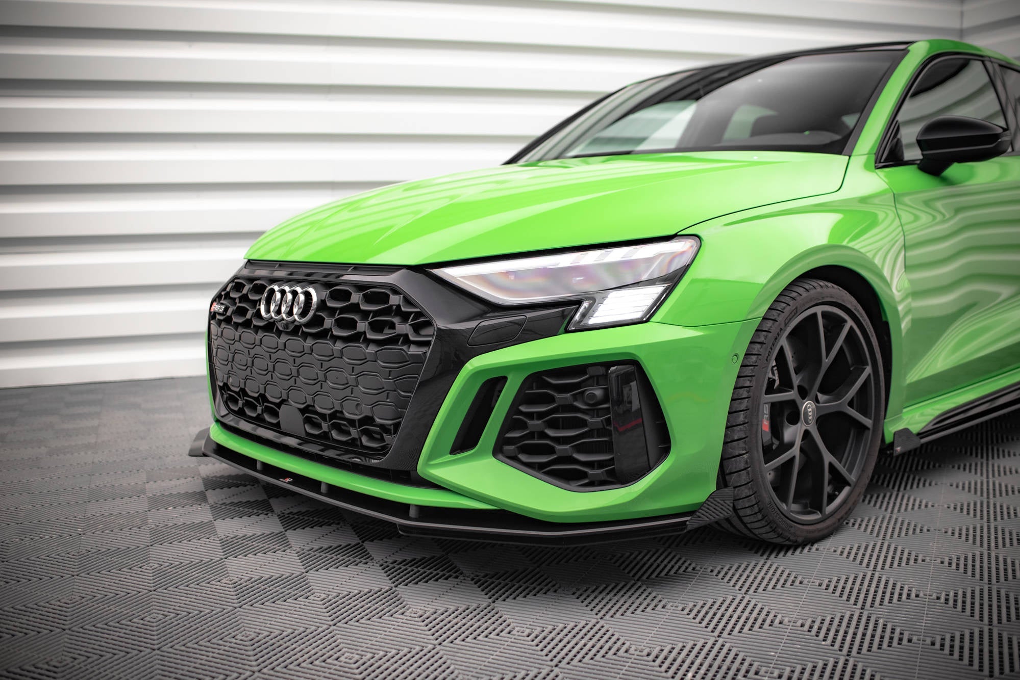 Maxton Design Front Flaps para Audi RS3 8Y - imagen 1