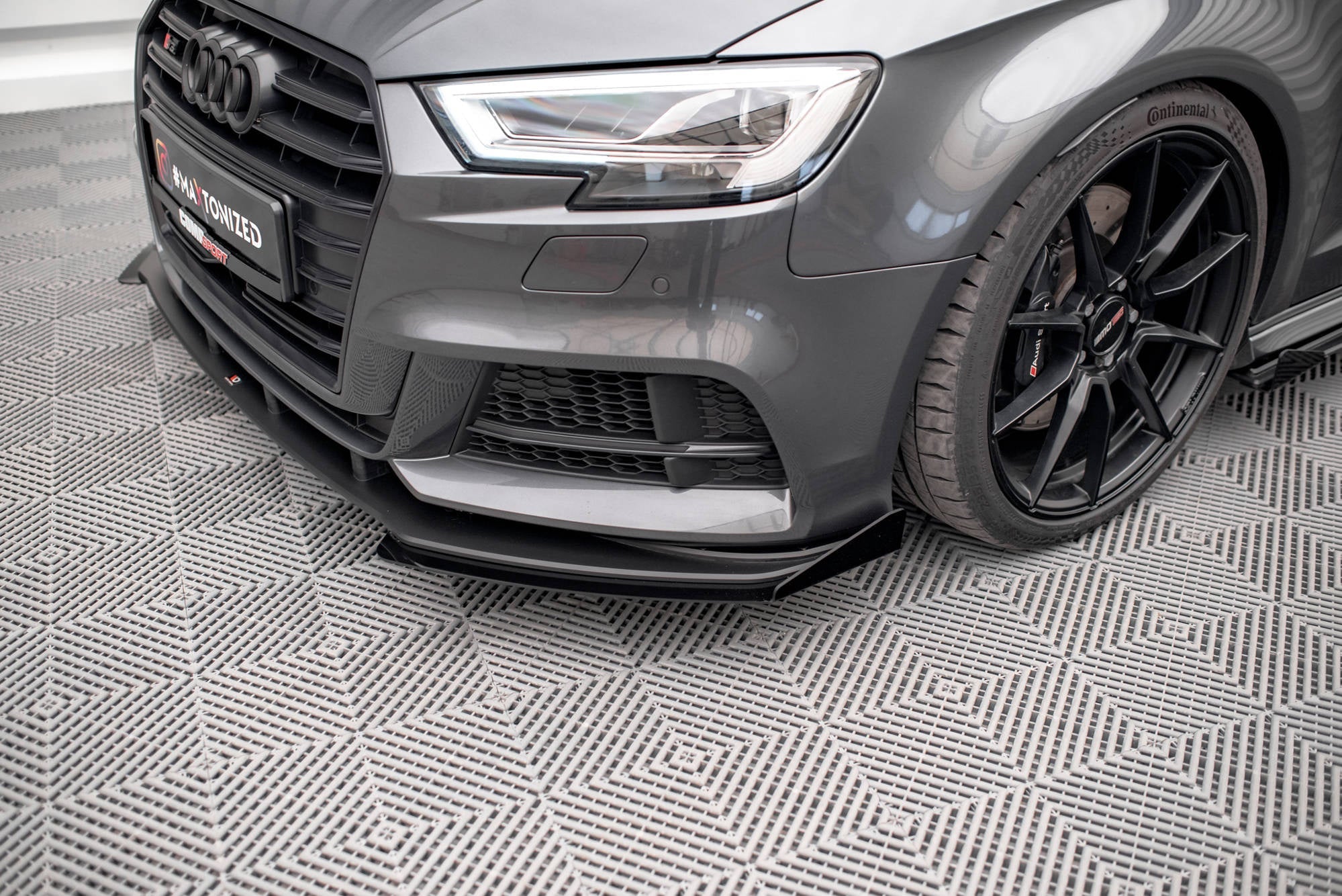 Maxton Design Front Flaps para Audi S3 / A3 S-Line Sportback 8V Facelift - imagen 1