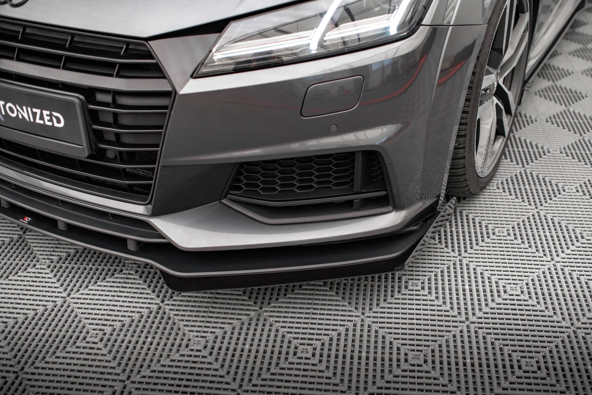 Maxton Design Front Flaps para Audi TT S / S-Line 8S - imagen 1